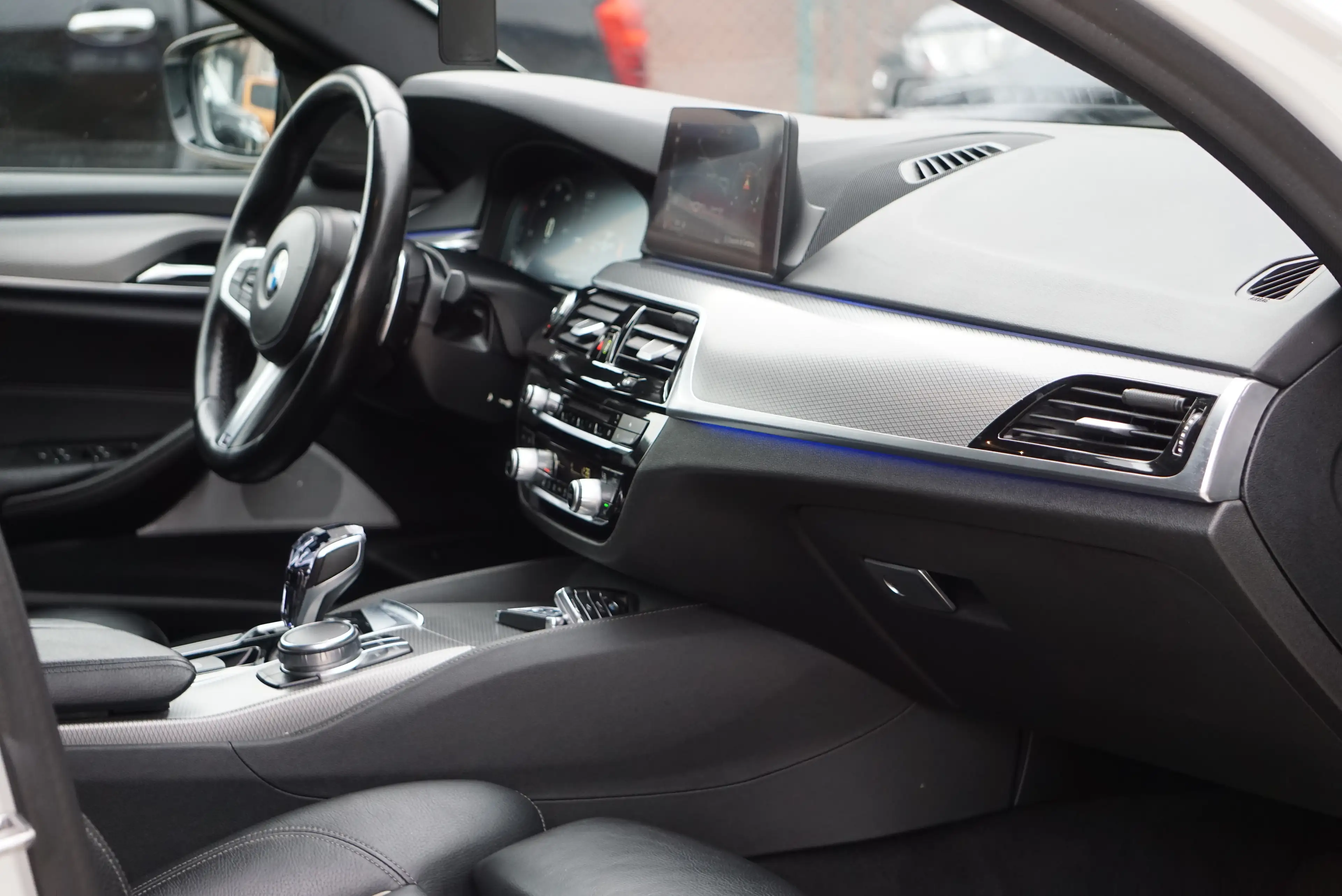 BMW 525 d PACK-M COCKPIT NAVI-CAM HARMAN AMBIANCE EURO 6d — photo 9