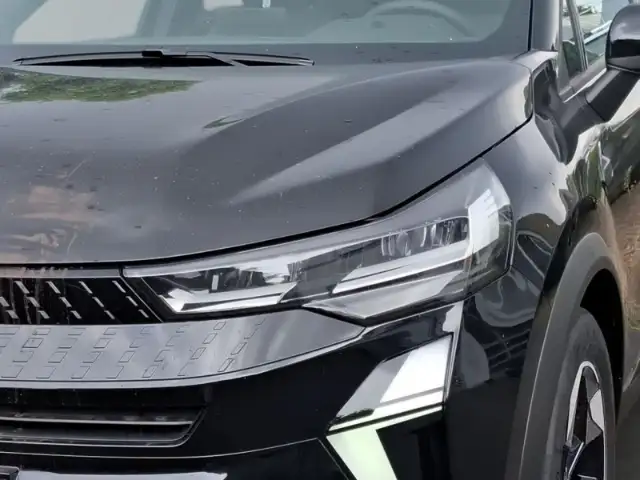 Renault Captur view 5