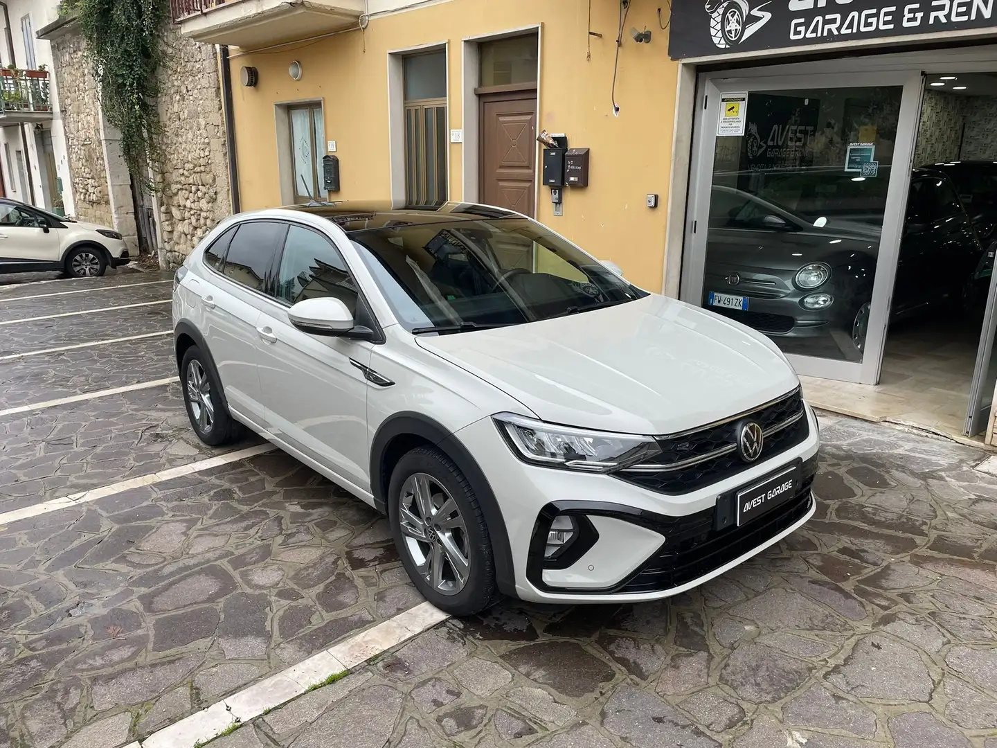 Volkswagen Taigo Taigo 1.0 tsi R-Line 110cv dsg Grigio - 1