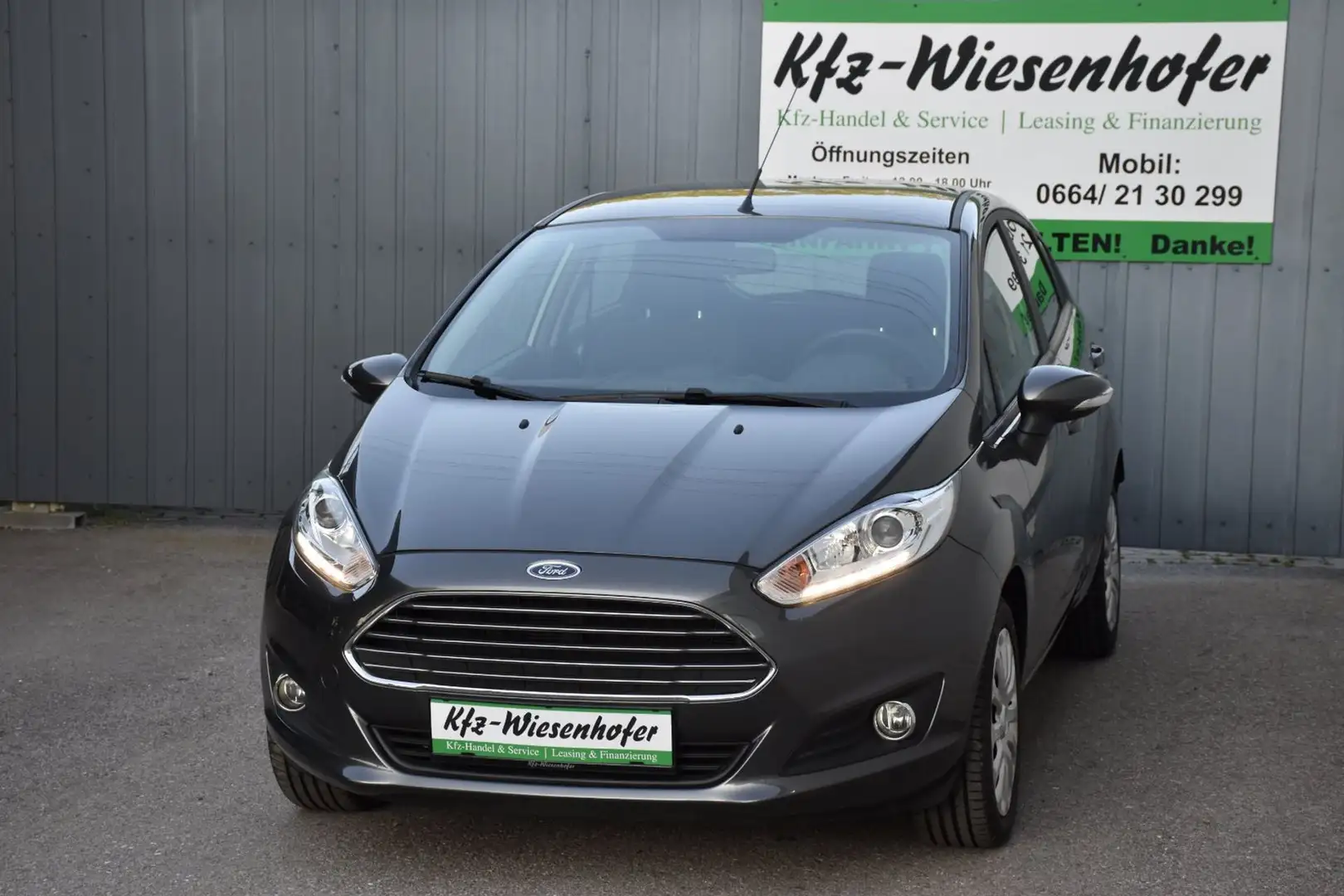 Ford Fiesta 1.25 Trend / Pickerl & Service & Reifen Neu / Grau - 2