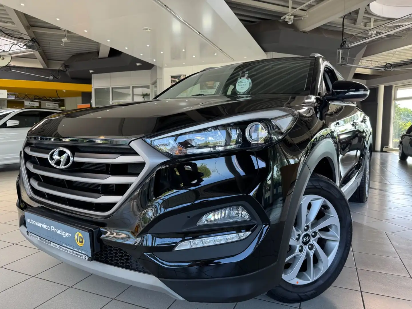 Hyundai TUCSON 1.6 T-GDI Premium+LED+TEMPOMAT+PDC* Schwarz - 1