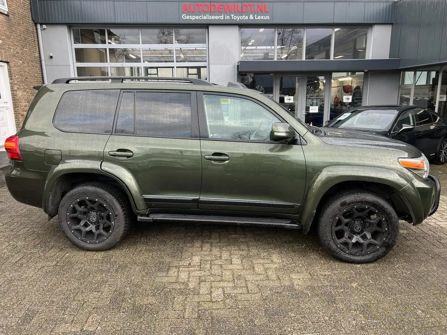Toyota Land Cruiser 200 - 4.5 V8 Executive 5-persoons A/T Groen - 1