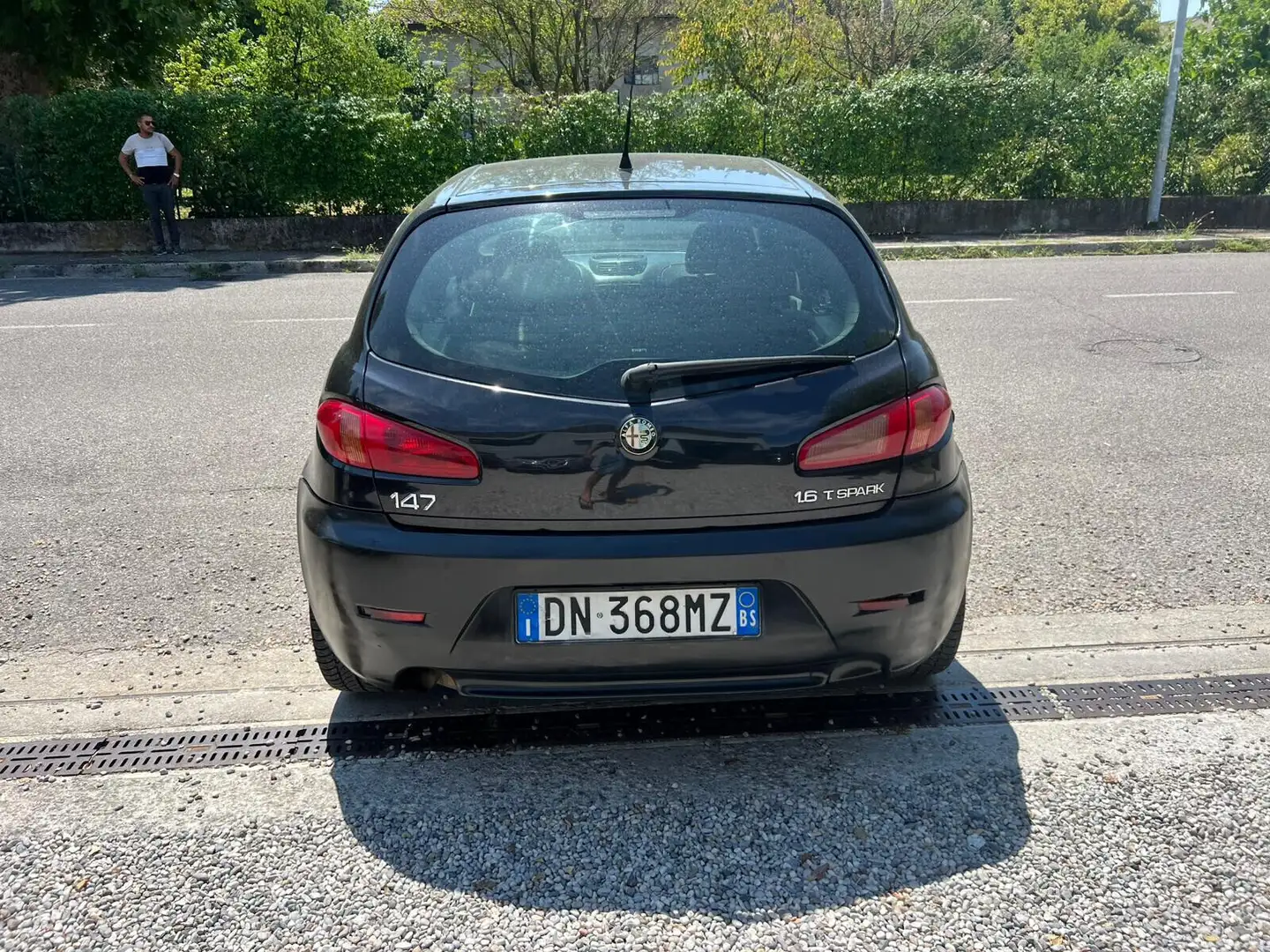 Alfa Romeo 147 147 1.6 16V TS (105) 5 porte Distinctive Nero - 2