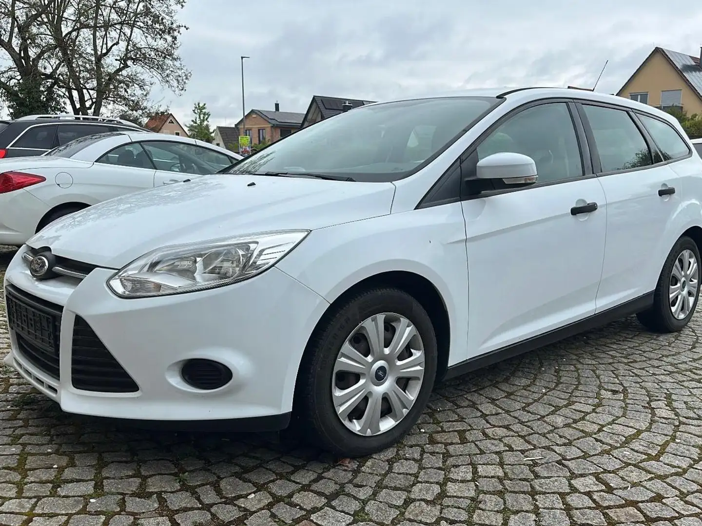 Ford Focus Ambiente Alb - 1