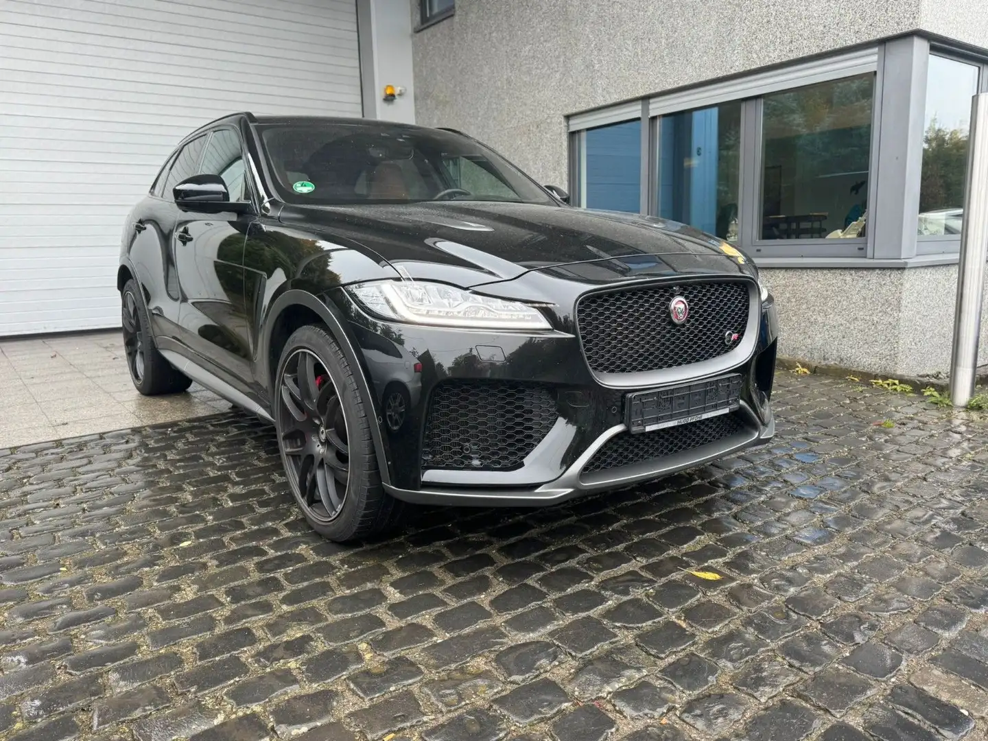 Jaguar F-Pace F-PACE SVR AWD Noir - 2