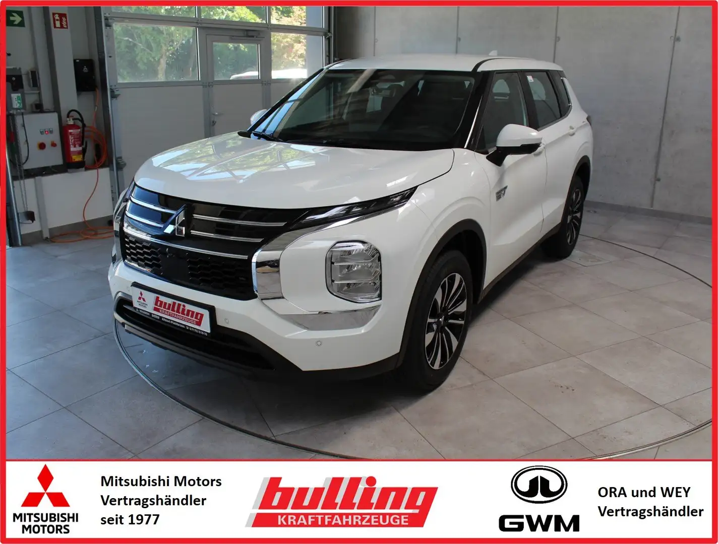 Mitsubishi Outlander 2.4L PHEV Allrad/360°Kamera/Standheizung/ACC White - 1
