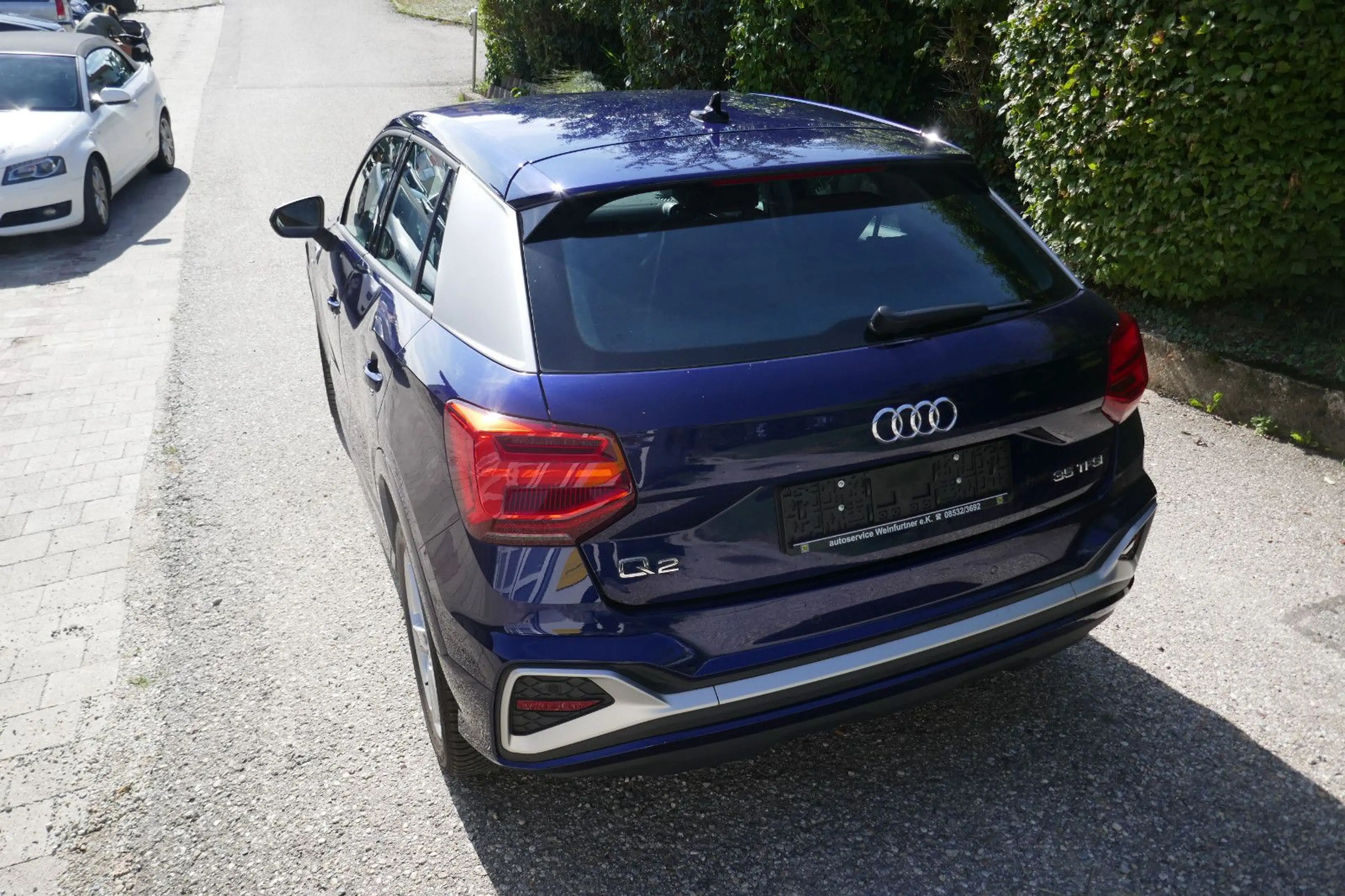 Audi Q2 35 TFSI S line — photo 3
