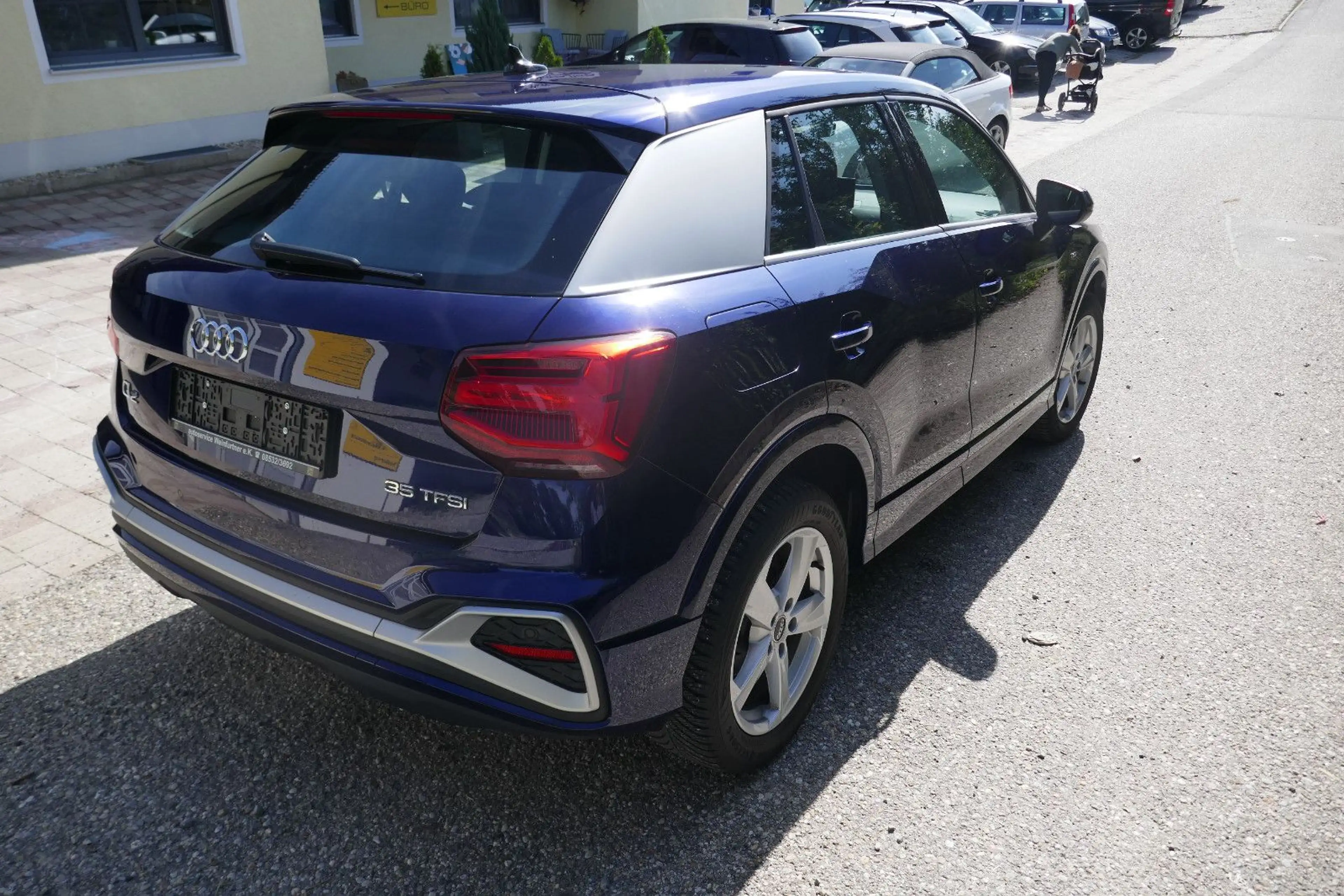 Audi Q2 35 TFSI S line — photo 4