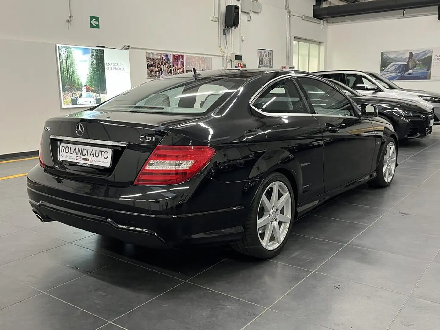 Mercedes-Benz C 220 Coupe cdi (BE) Avantgarde Noir - 2