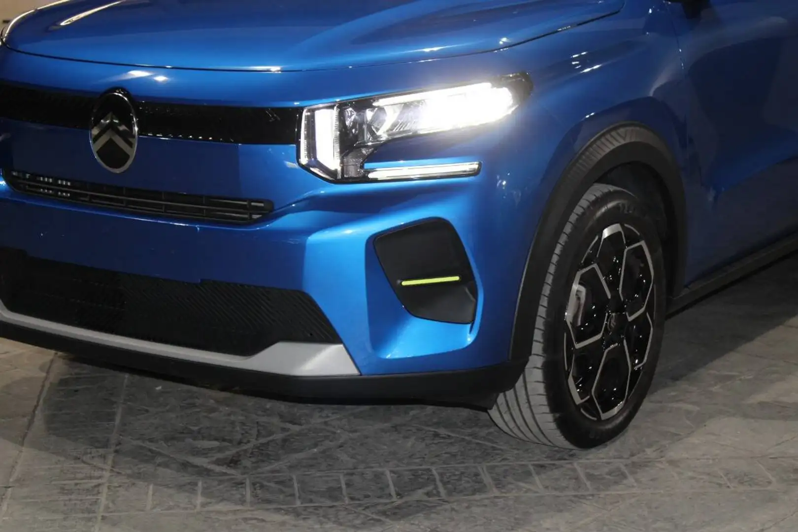 Citroen C3 1.2 turbo Max 100cv NEW MODEL Con TELECAMERA Bleu - 2