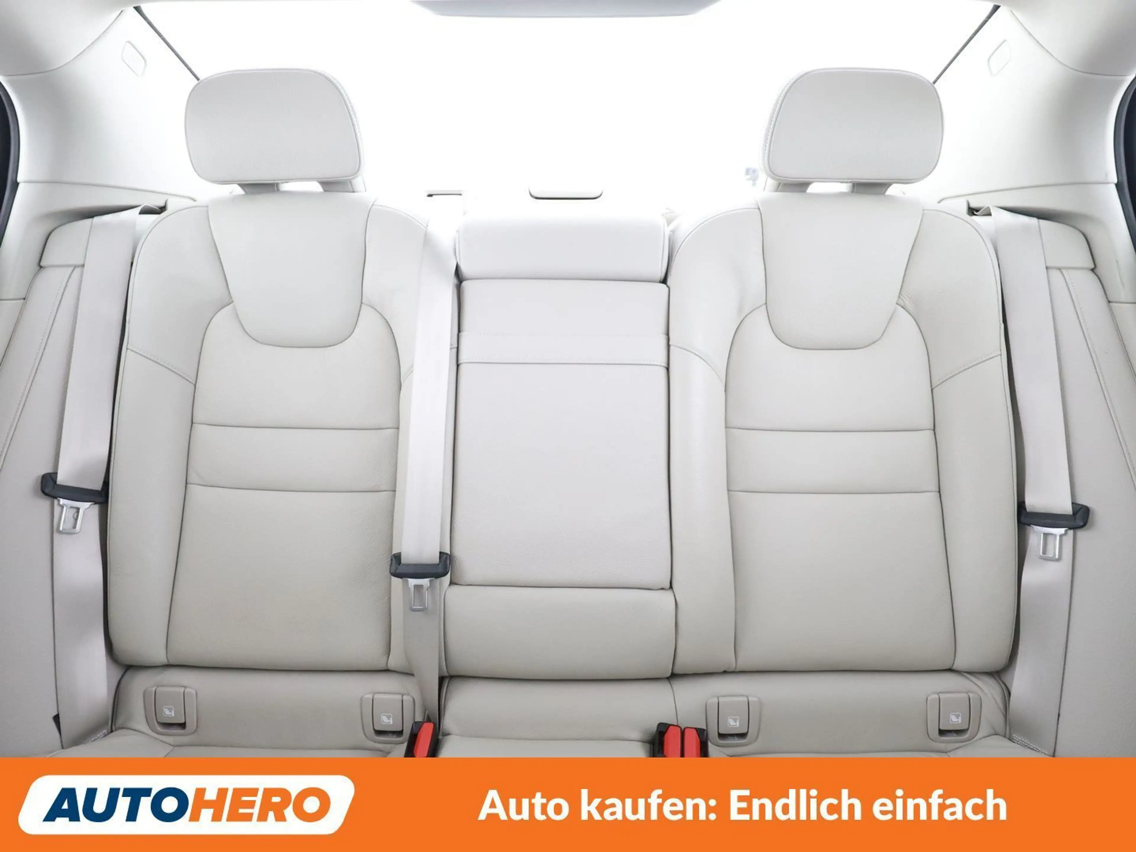 Volvo S60 2.0 T8 Plug-in Hybrid Inscription AWD — photo 15