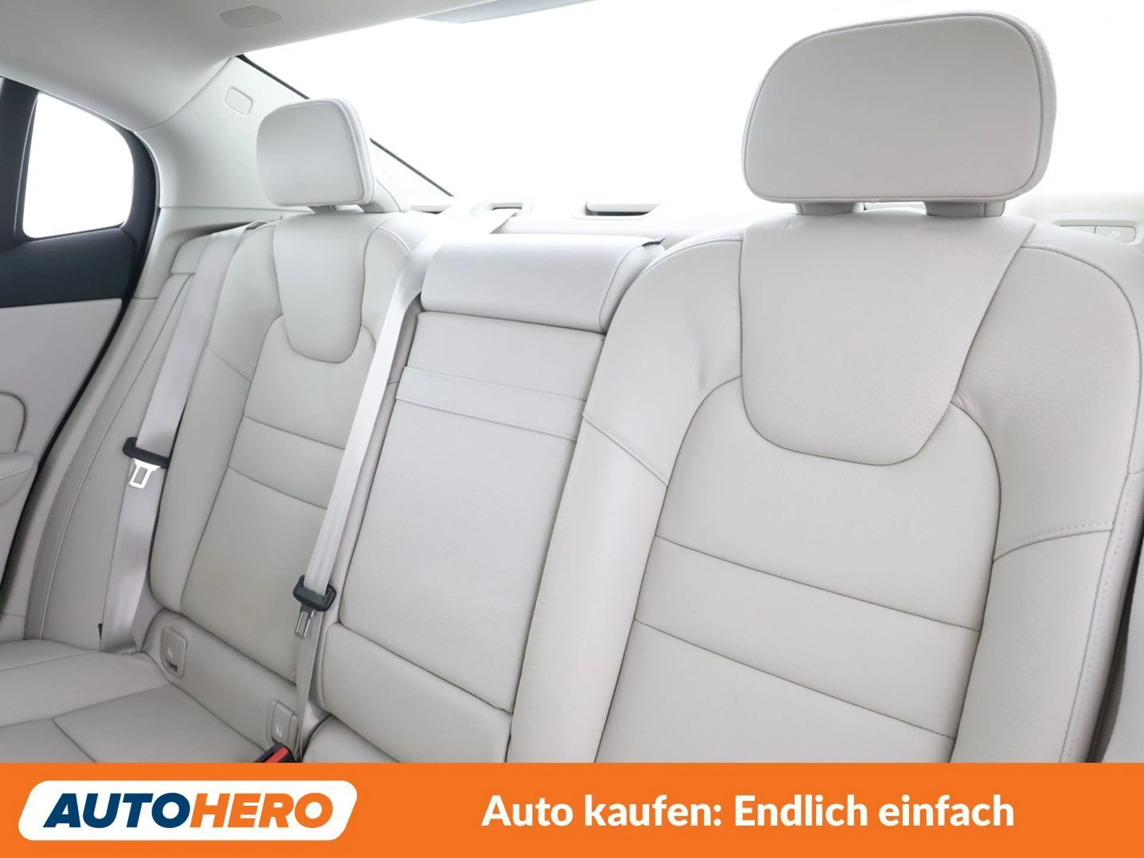 Volvo S60 2.0 T8 Plug-in Hybrid Inscription AWD — photo 14