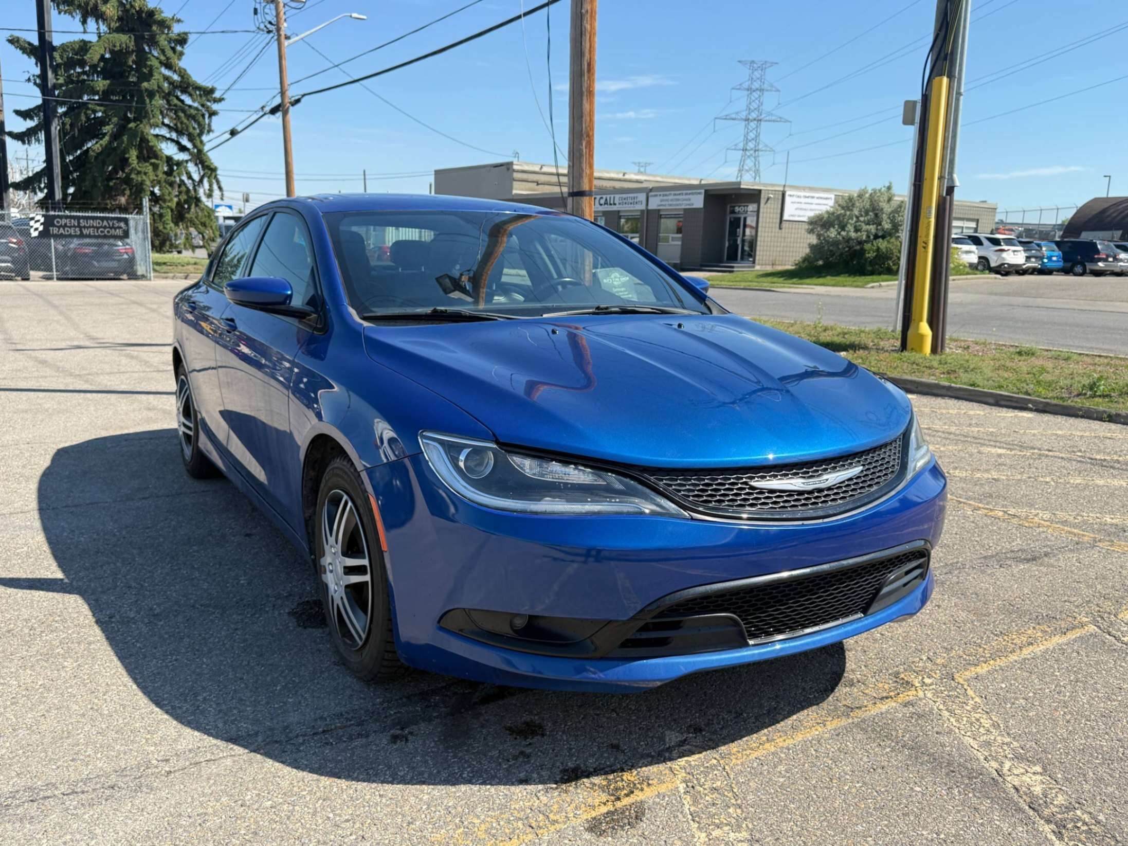 2016 Chrysler 200 4dr Sdn S FWD — снимка 1