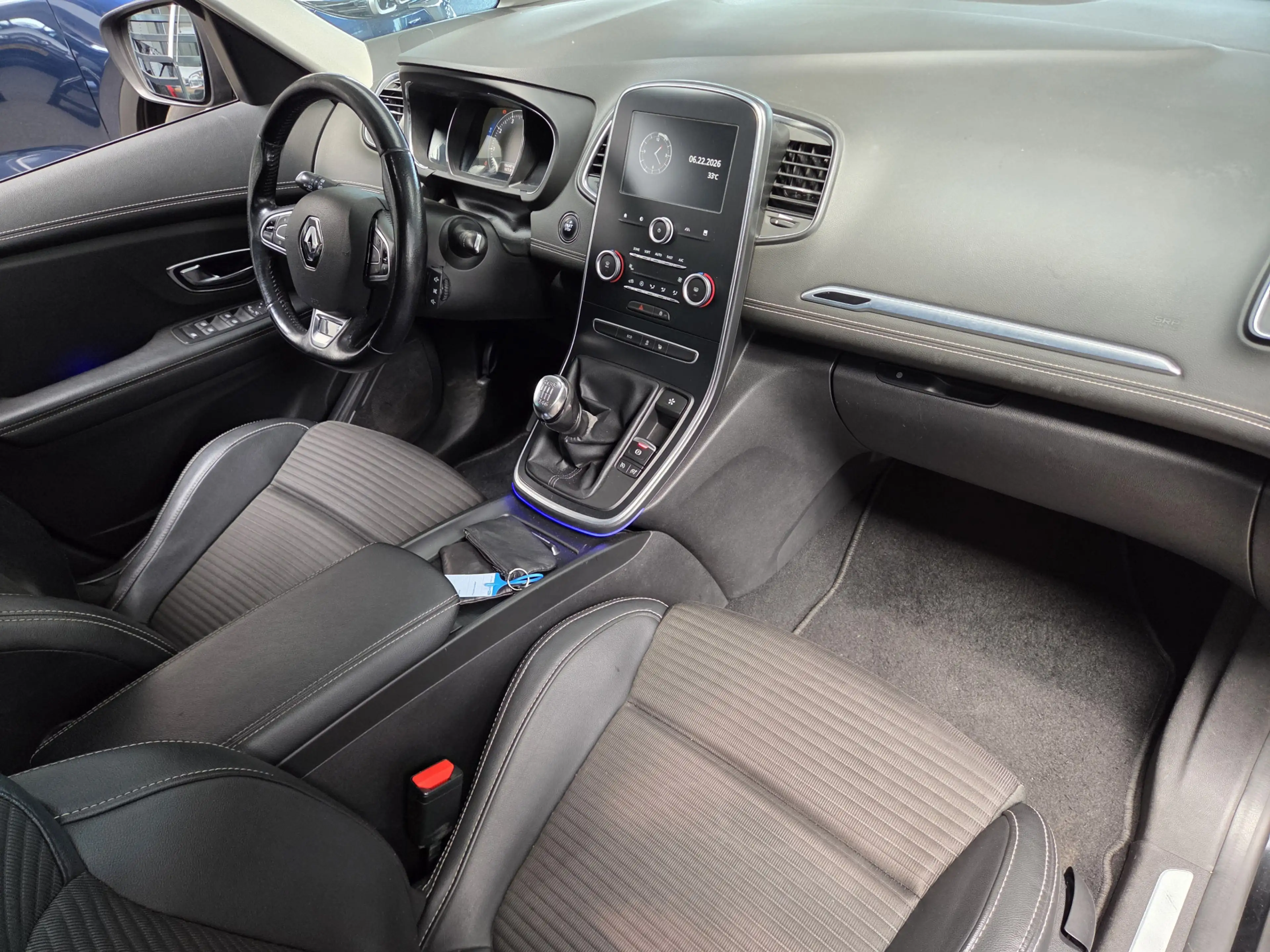 Renault Grand Scenic 1.2 TCe Intens Trekhaak, Camera, Cruise, 20"LM vel — photo 20