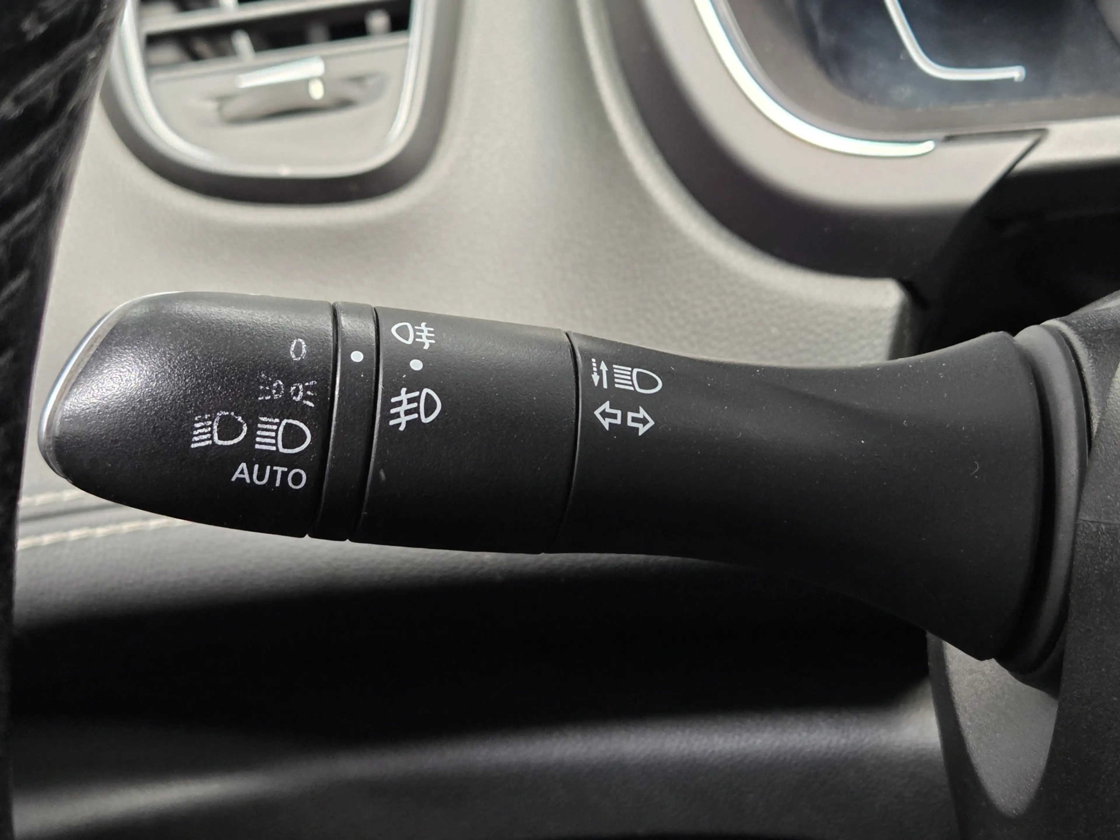 Renault Grand Scenic 1.2 TCe Intens Trekhaak, Camera, Cruise, 20"LM vel — photo 31