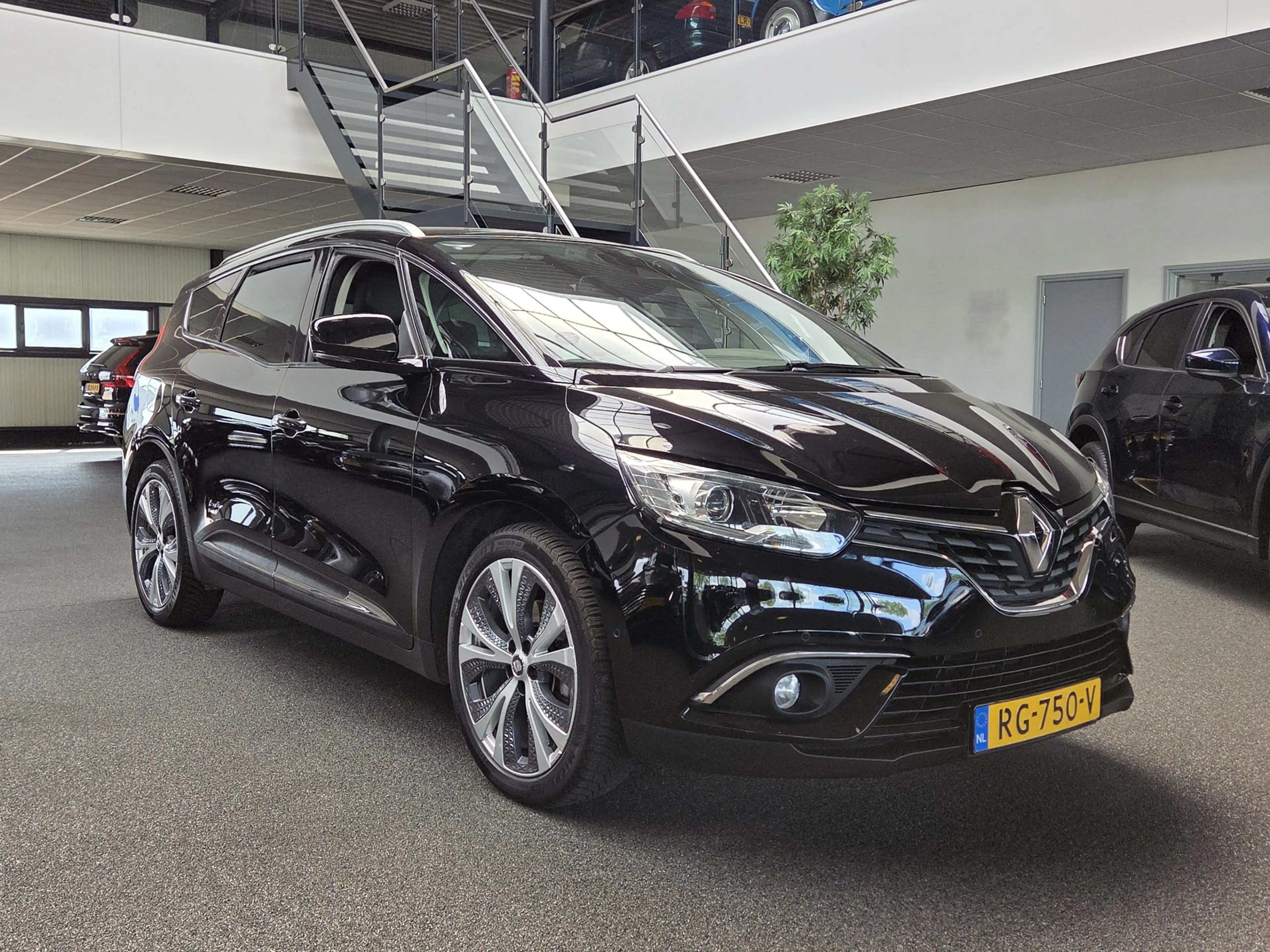Renault Grand Scenic 1.2 TCe Intens Trekhaak, Camera, Cruise, 20"LM vel — photo 11