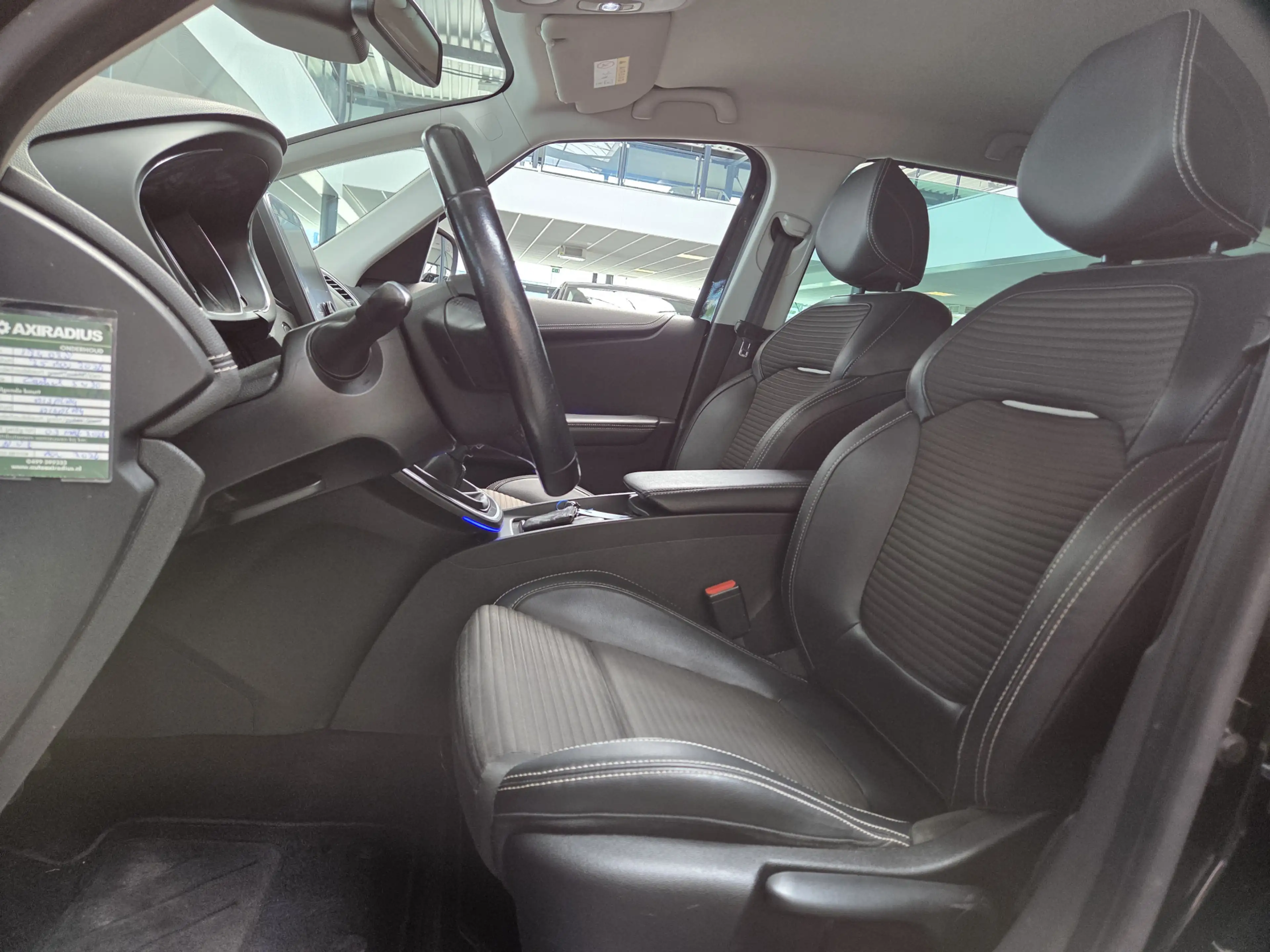 Renault Grand Scenic 1.2 TCe Intens Trekhaak, Camera, Cruise, 20"LM vel — photo 17