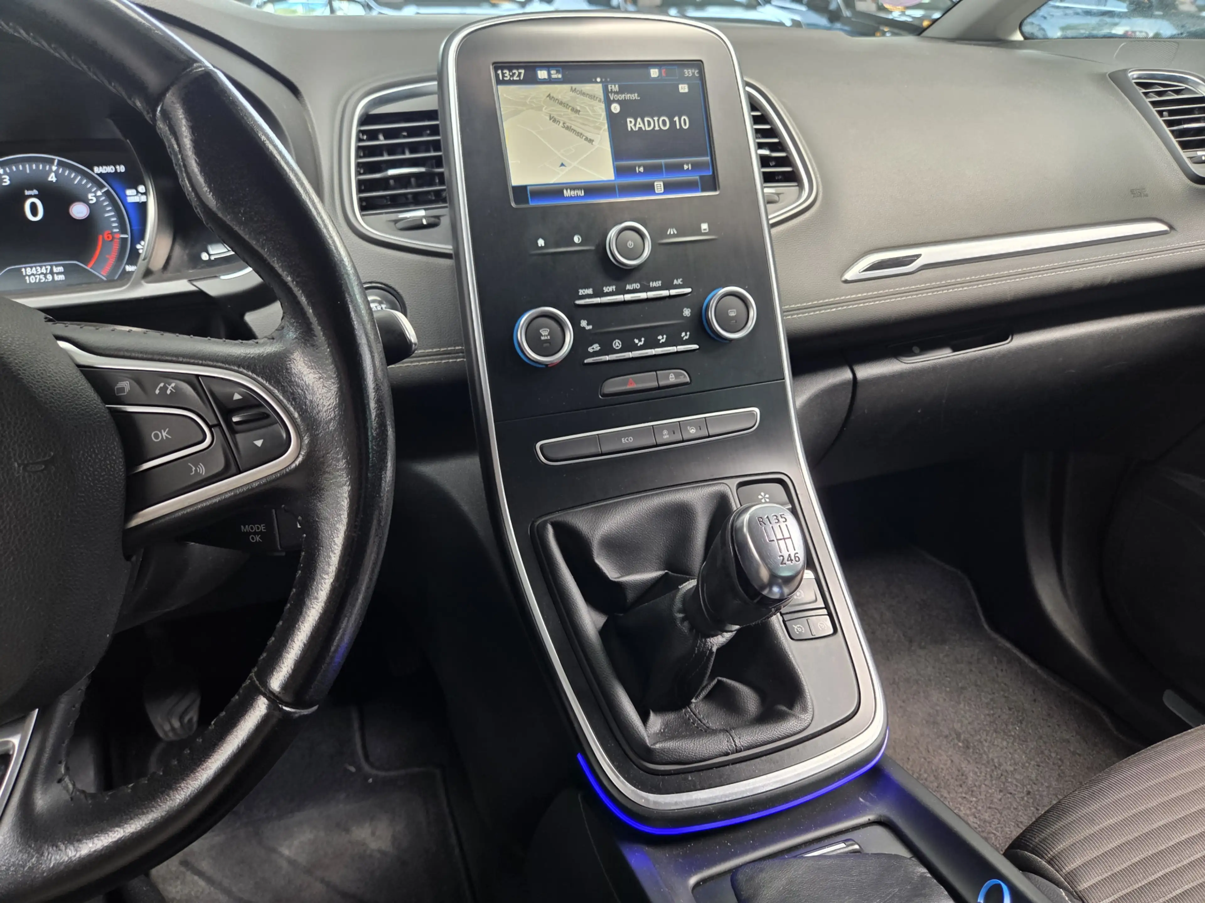Renault Grand Scenic 1.2 TCe Intens Trekhaak, Camera, Cruise, 20"LM vel — photo 34