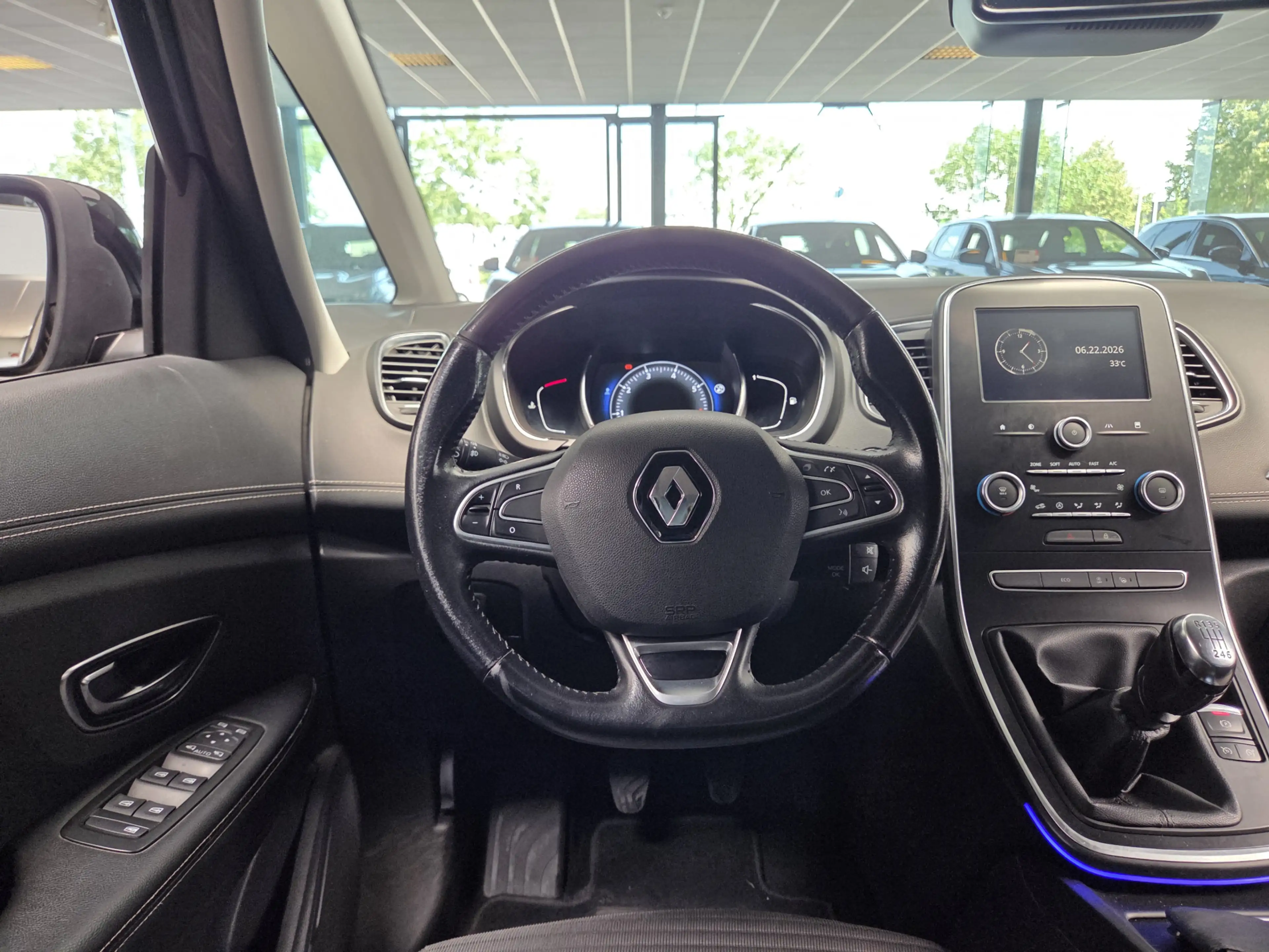 Renault Grand Scenic 1.2 TCe Intens Trekhaak, Camera, Cruise, 20"LM vel — photo 25