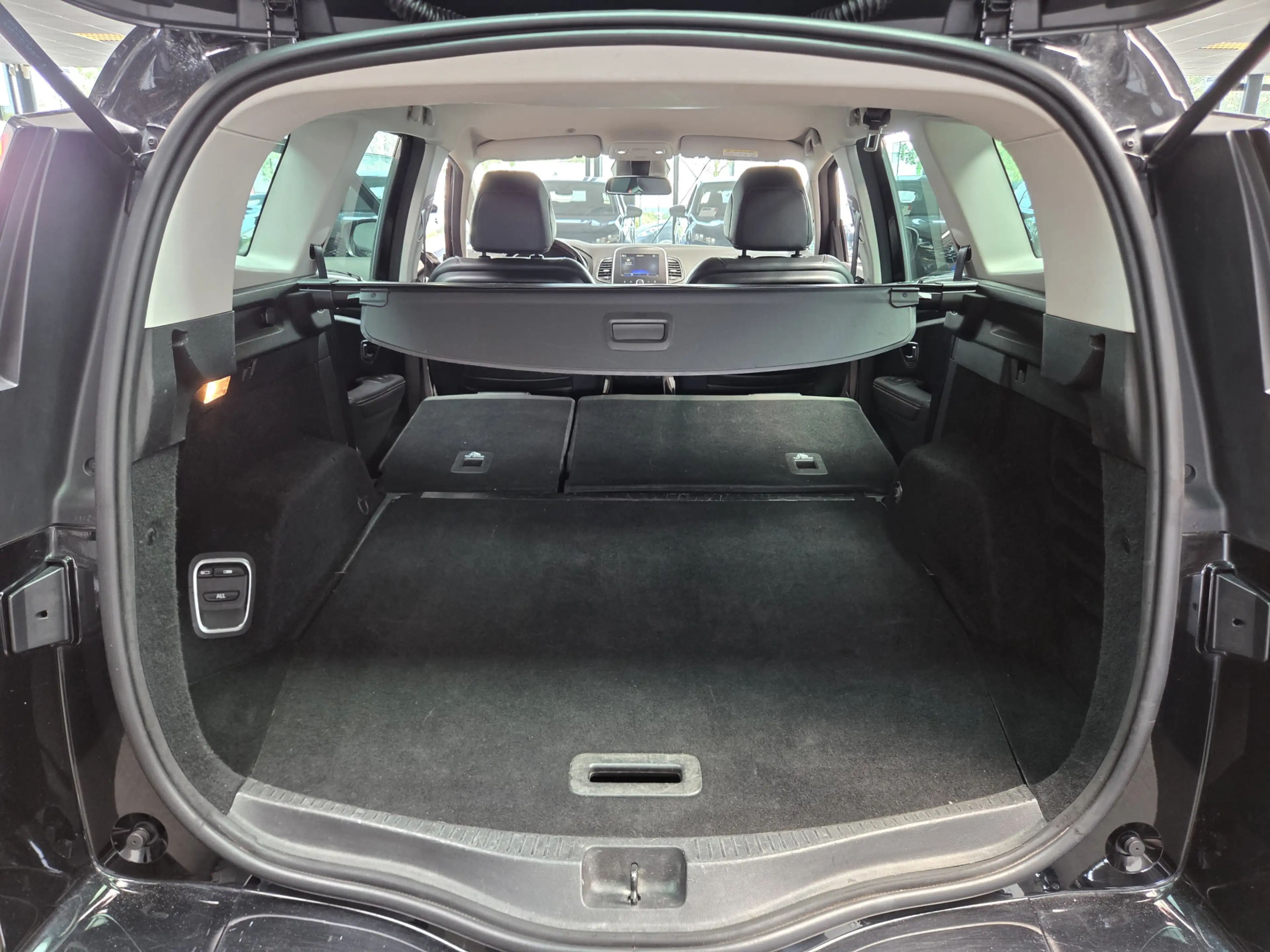 Renault Grand Scenic 1.2 TCe Intens Trekhaak, Camera, Cruise, 20"LM vel — photo 47