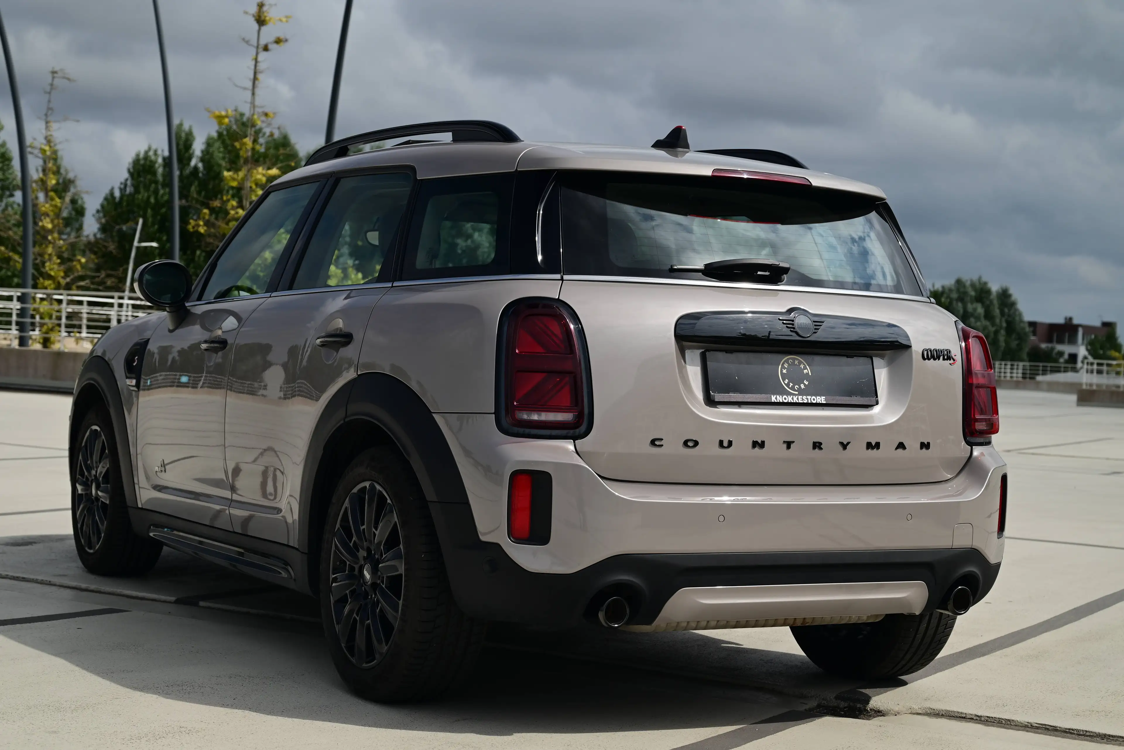 MINI Cooper S Countryman Mini Countryman Cooper S / ALL4 / AUT / SUNROOF / LEATHER LOUNGE / PARKASSIST / BLACK EXTERIOR — photo 6