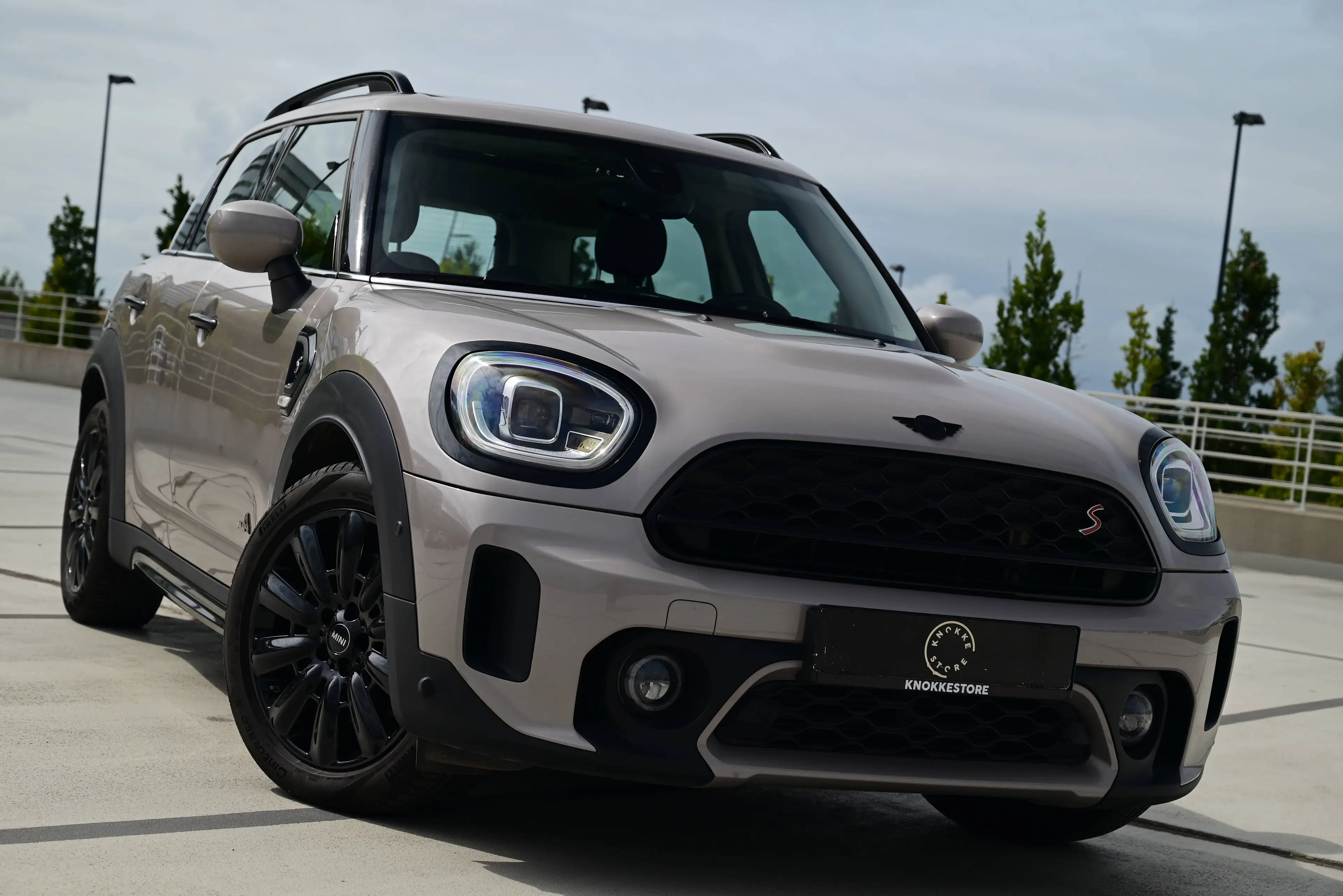 MINI Cooper S Countryman Mini Countryman Cooper S / ALL4 / AUT / SUNROOF / LEATHER LOUNGE / PARKASSIST / BLACK EXTERIOR — photo 3