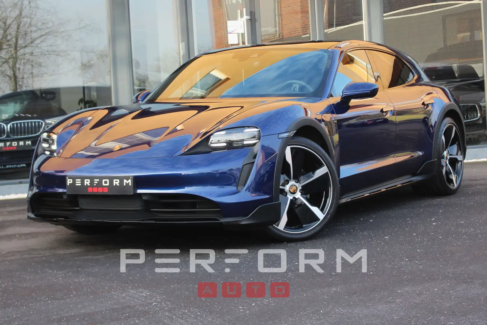 Porsche Taycan 4 CROSS TURISMO*93kWh BATTERY*PORSCHE APPROVED* Zwart - 1