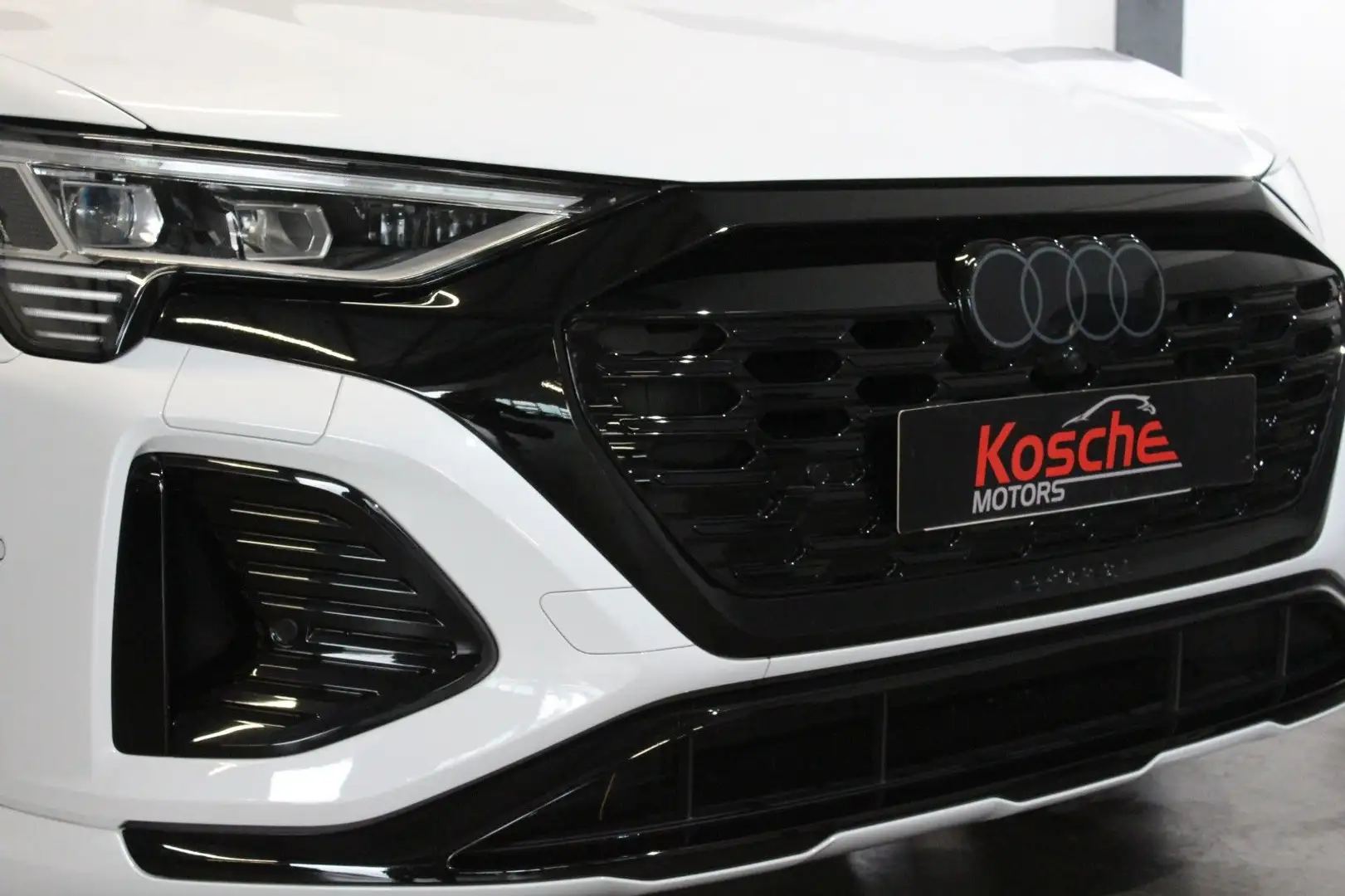Audi Q8 e-tron Q8 Sportback e-tron S quattro S line 23 Zoll Alb - 2