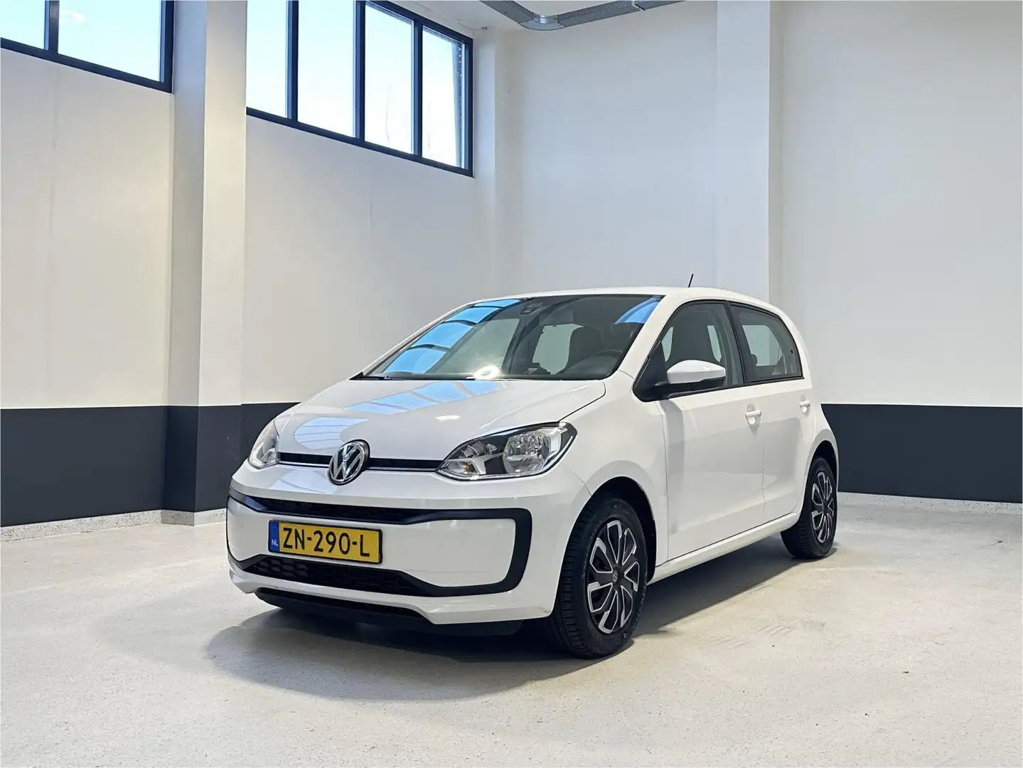 Volkswagen up! 1.0 BMT move up! | Airco | Bluetooth | NL | 2 Eig Weiß - 2