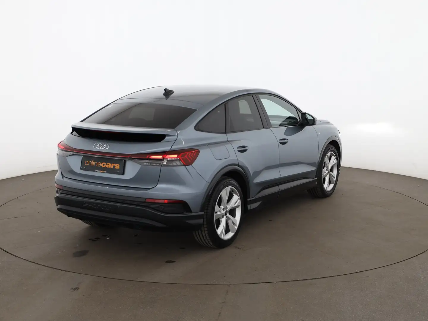 Audi Q4 e-tron 35 SB S-Line 52kWh Aut LED LEDER NAVI Blau - 2