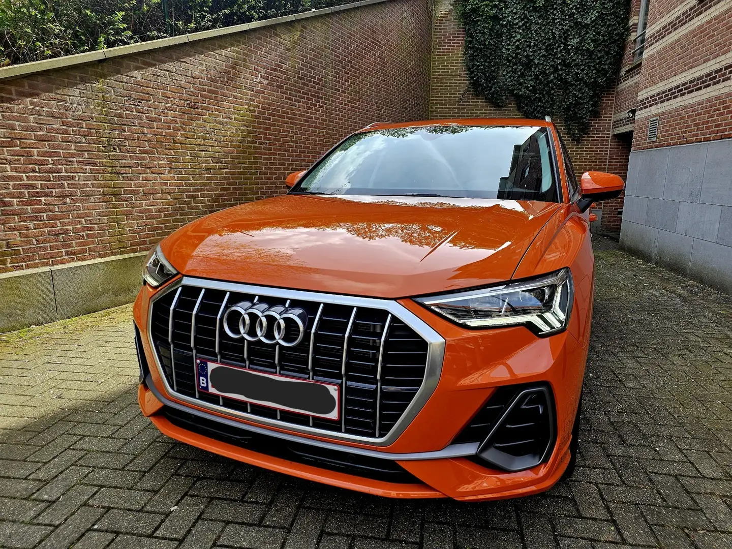 Audi Q3 35 TFSI Business Edition S line S tronic (EU6AP) Oranžová - 1