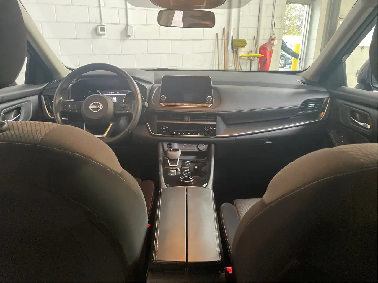 Nissan Rogue снимка Nissan Rogue