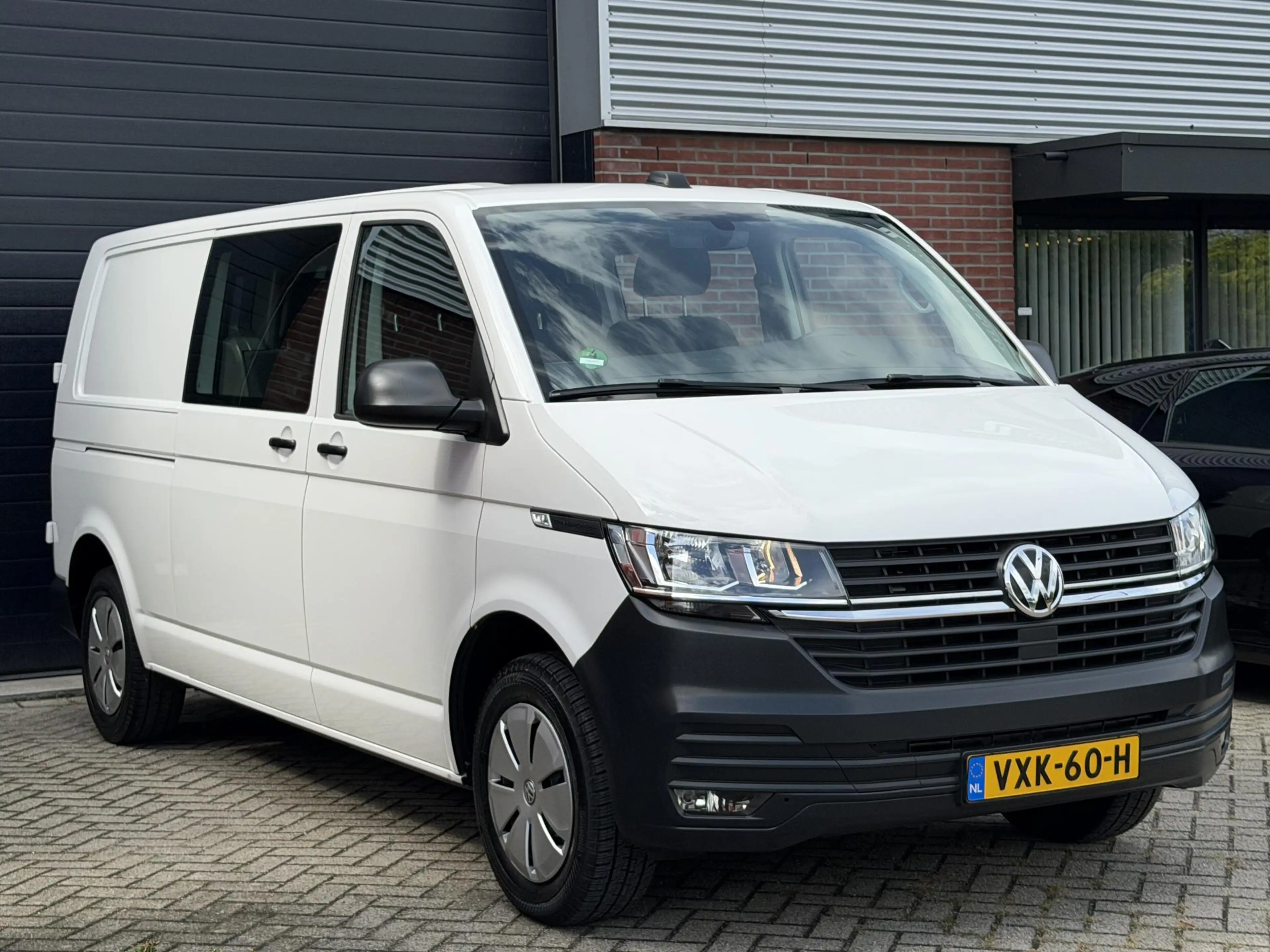 Volkswagen T6.1 Transporter 2.0 TDI L2H1 30 DC Origineel  NL, Dubbele Cabine, — photo 5