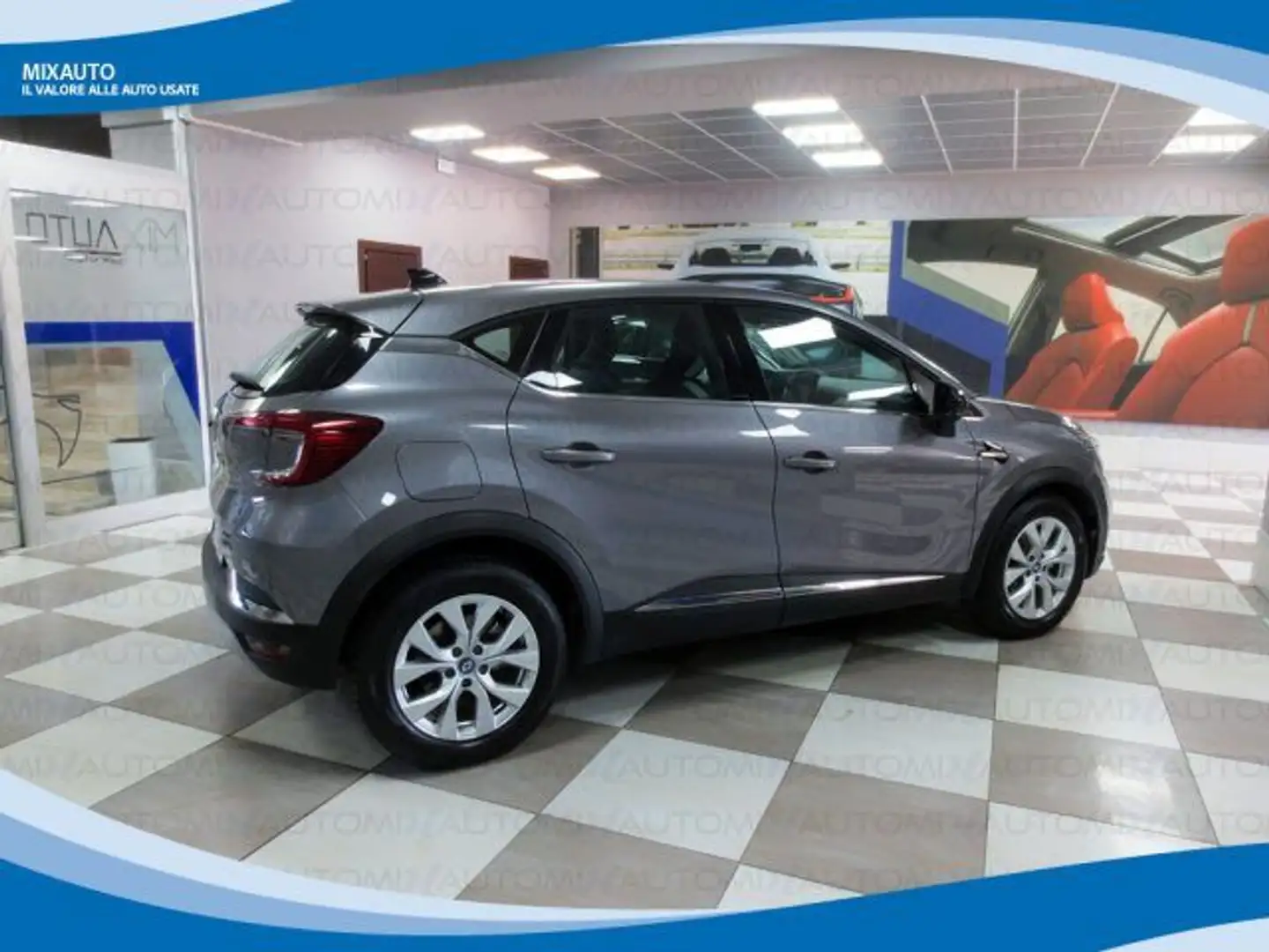 Renault Captur 1.6 eTech PHEV 160cv Intens AUT EU6 Grau - 2