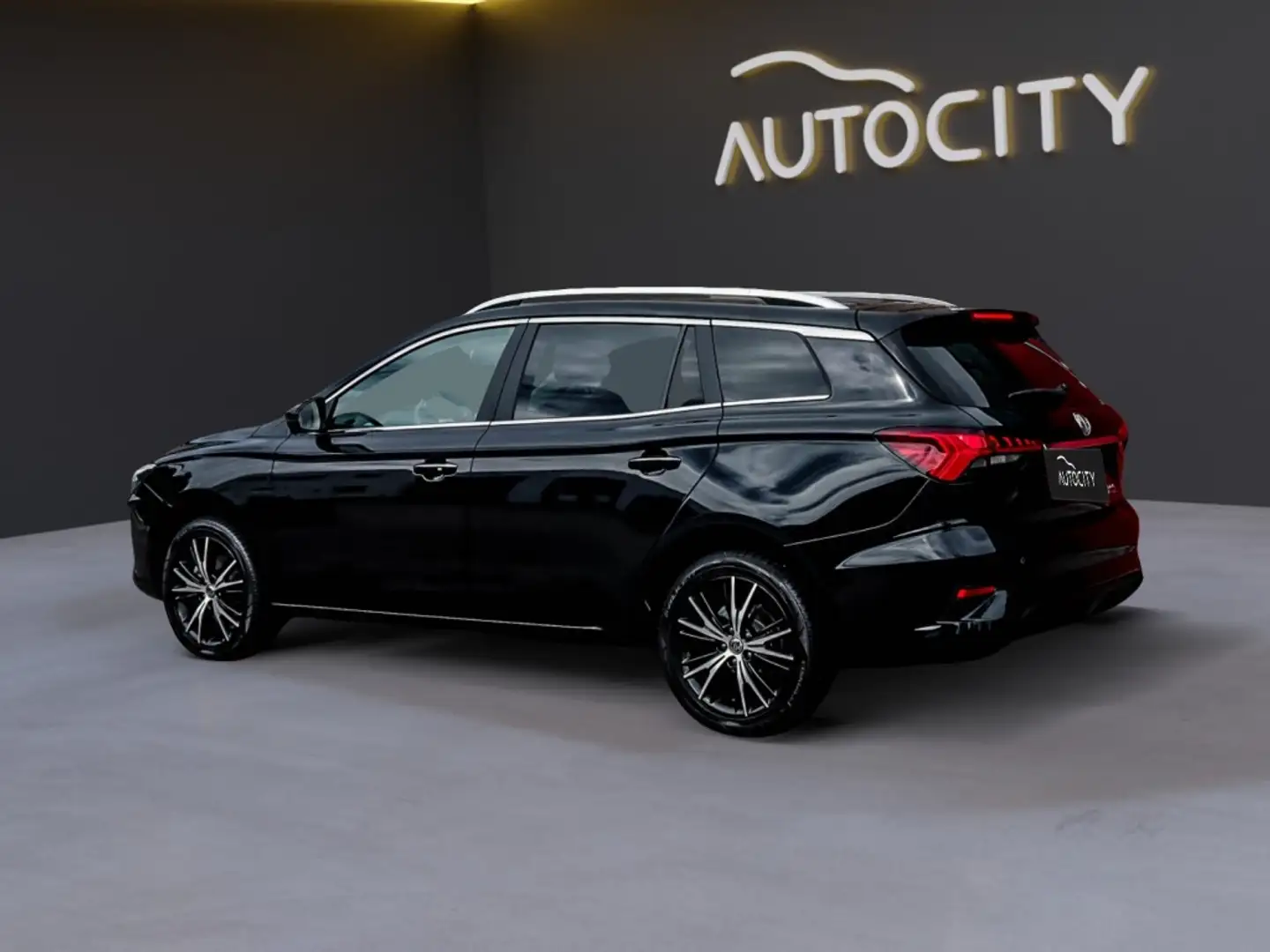 MG MG5 Electric Standard Range Luxury 50 kWh | Leder | 36 Zwart - 2