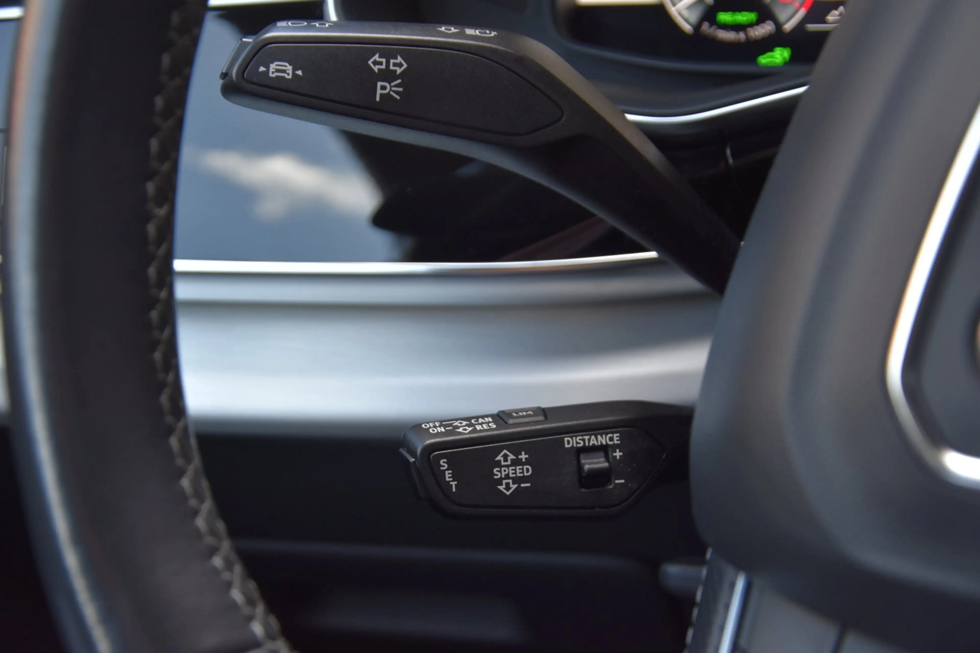 Audi Q8 55 TFSI e quattro S-Line SQ8 Stijl PANODAK|RSZETEL — photo 36