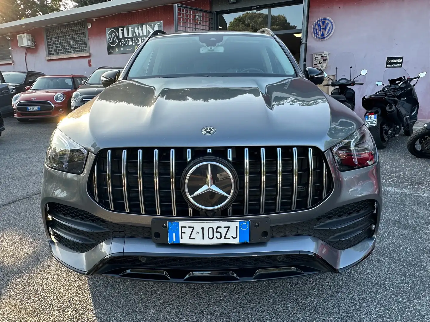 Mercedes-Benz GLE 300 GLE 300 d 4Matic Premium Plus AMG Gris - 2