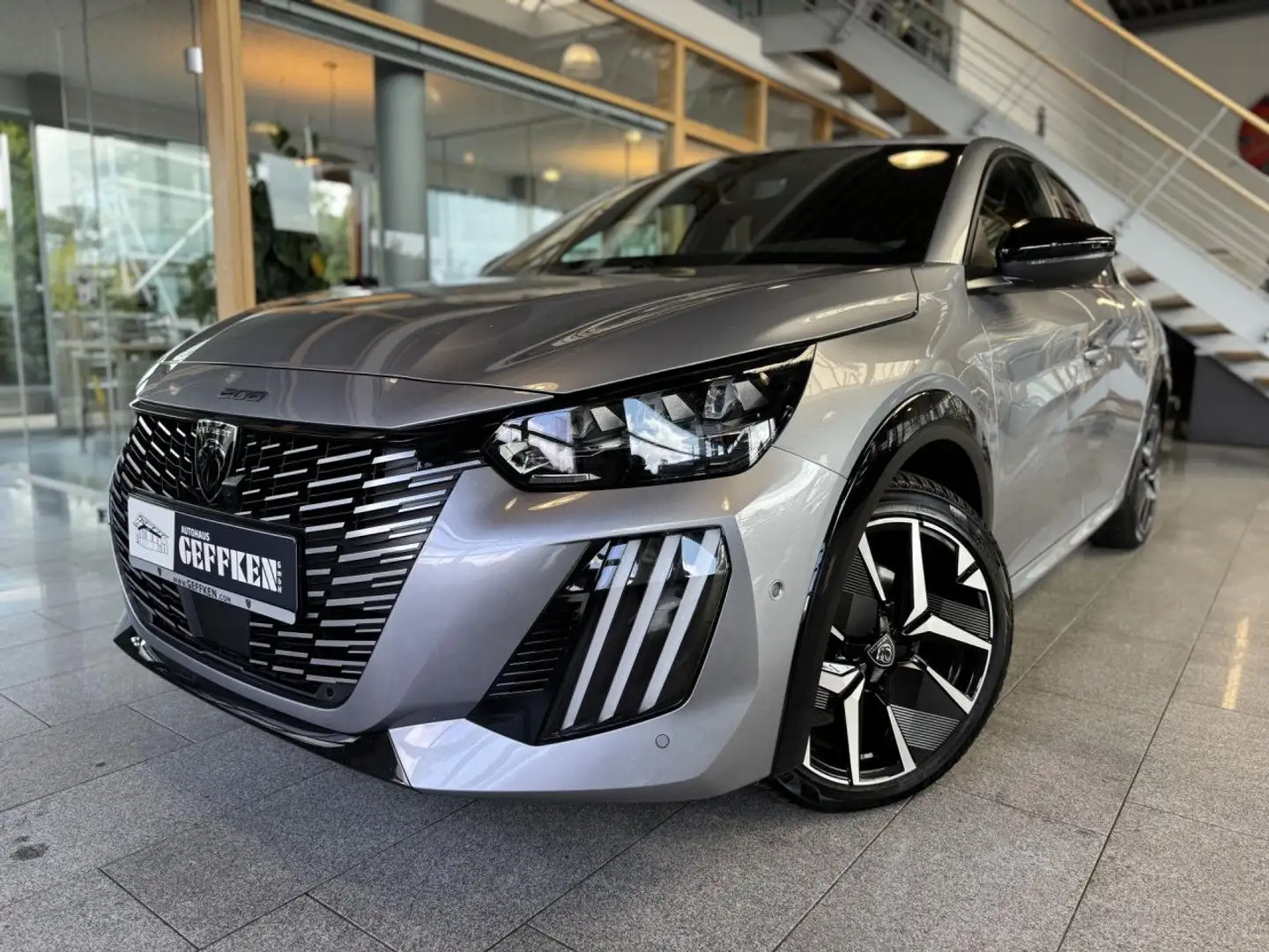 Peugeot 208 Hybrid 136 e-DSC6 GT, 360, ACC, LED! Bluetooth Silber - 1