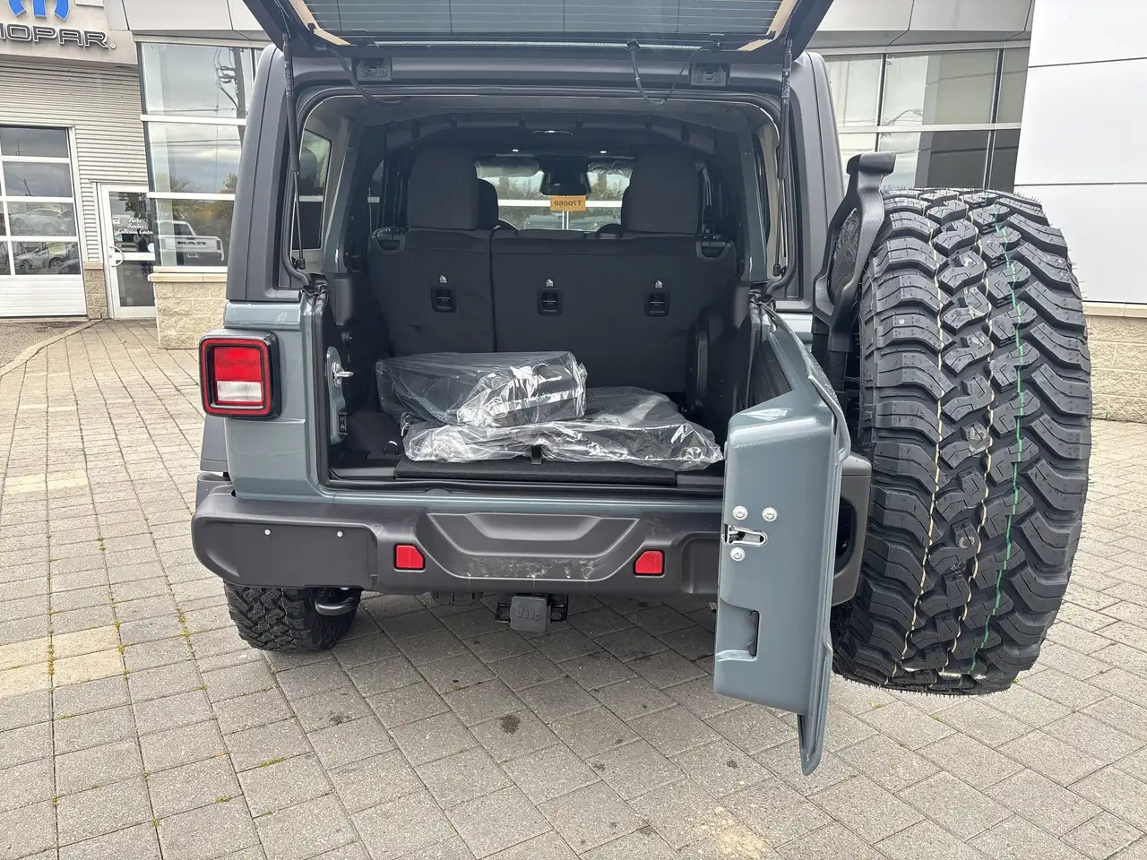Jeep Wrangler снимка Jeep Wrangler
