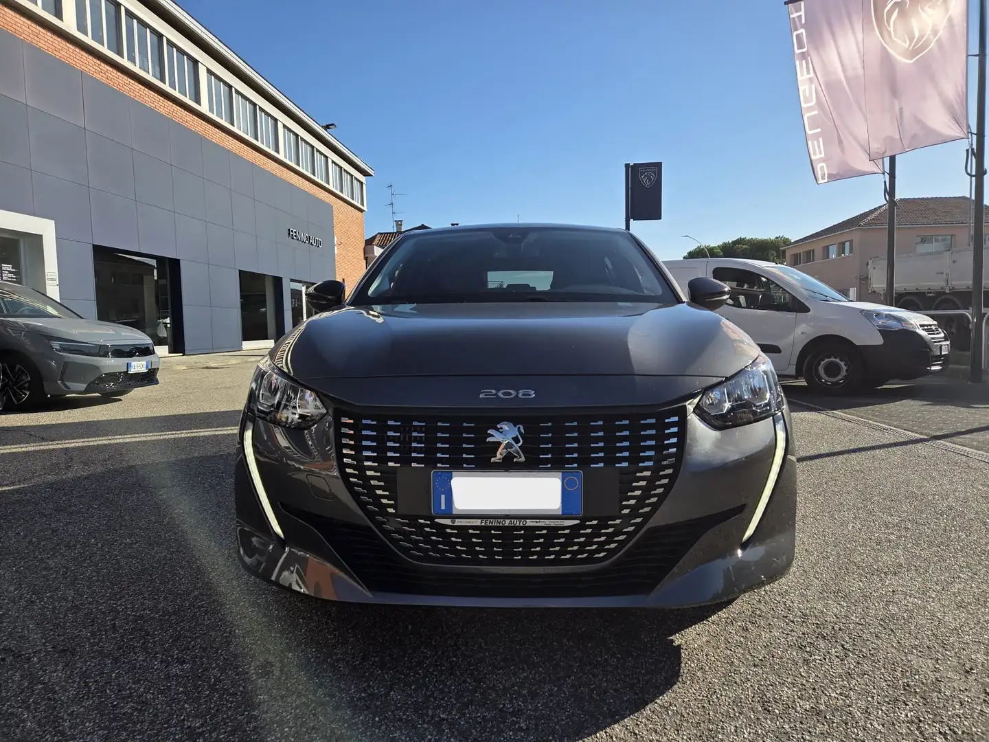 Peugeot 208 Allure Pack 100cv S&S *easy drive* Gris - 1