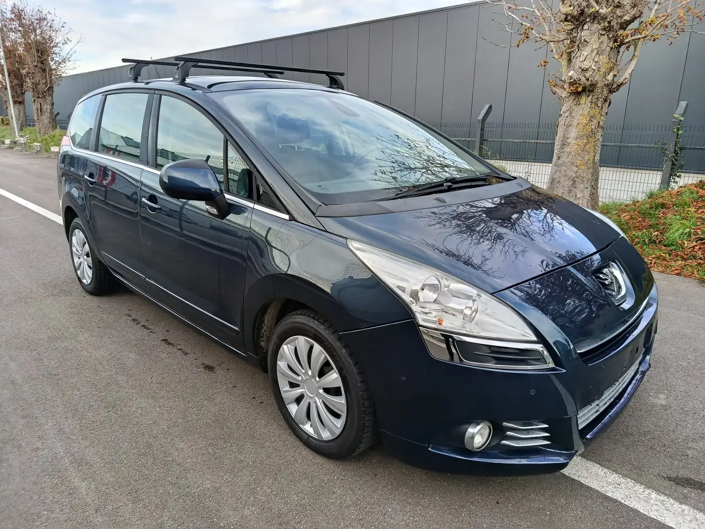 Peugeot 5008 5008 1.6 HDi Premium 7places cuir Blauw - 2