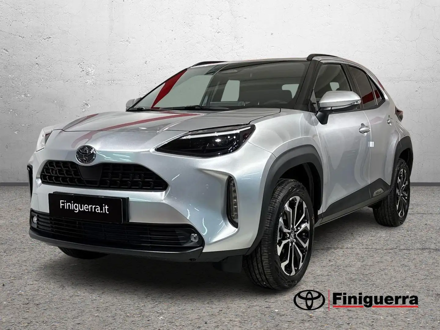 Toyota Yaris Cross 1.5 Hybrid 5p. E-CVT Trend Argent - 1