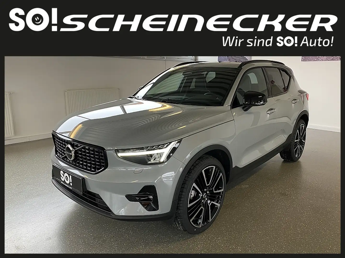 Volvo XC40 B3 Ultimate Dark Aut. Gris - 2
