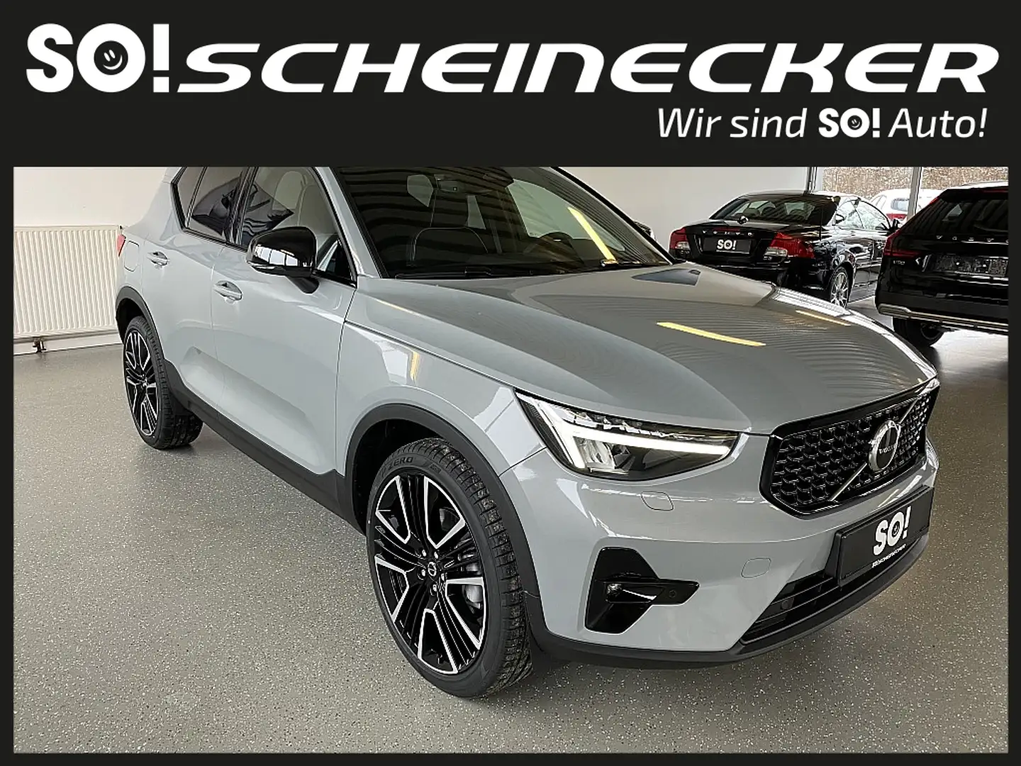 Volvo XC40 B3 Ultimate Dark Aut. Gris - 1