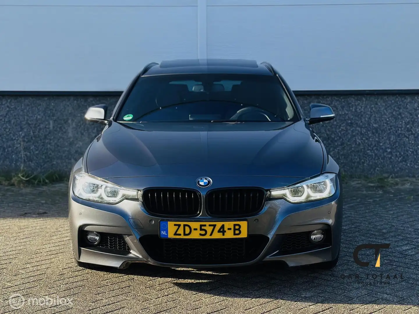 BMW 320 3-serie Touring 320i M Sport|PANO|VIRTUAL|CARPLAY Grijs - 2