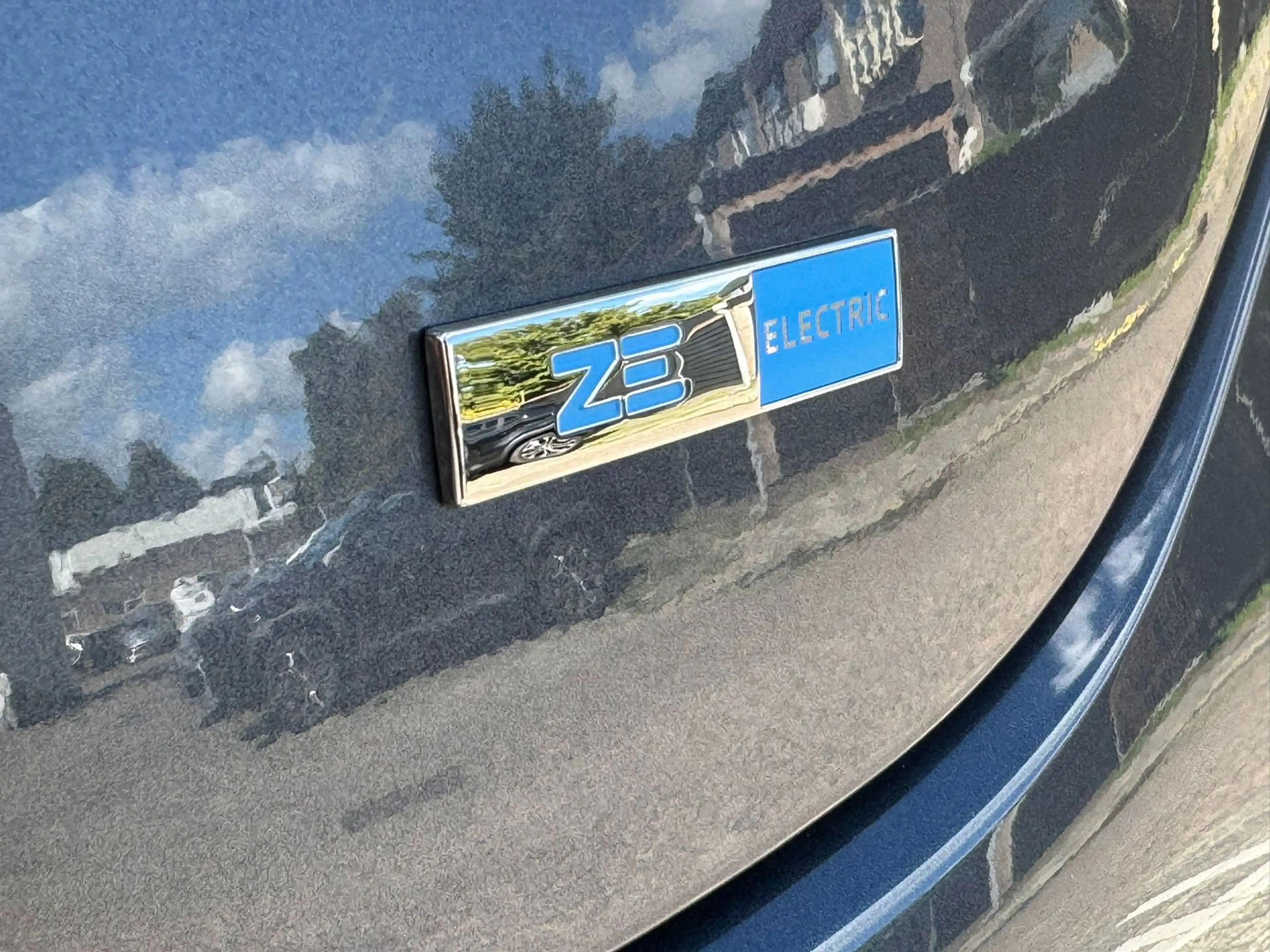 Renault ZOE R110 Life 52 kWh — photo 16