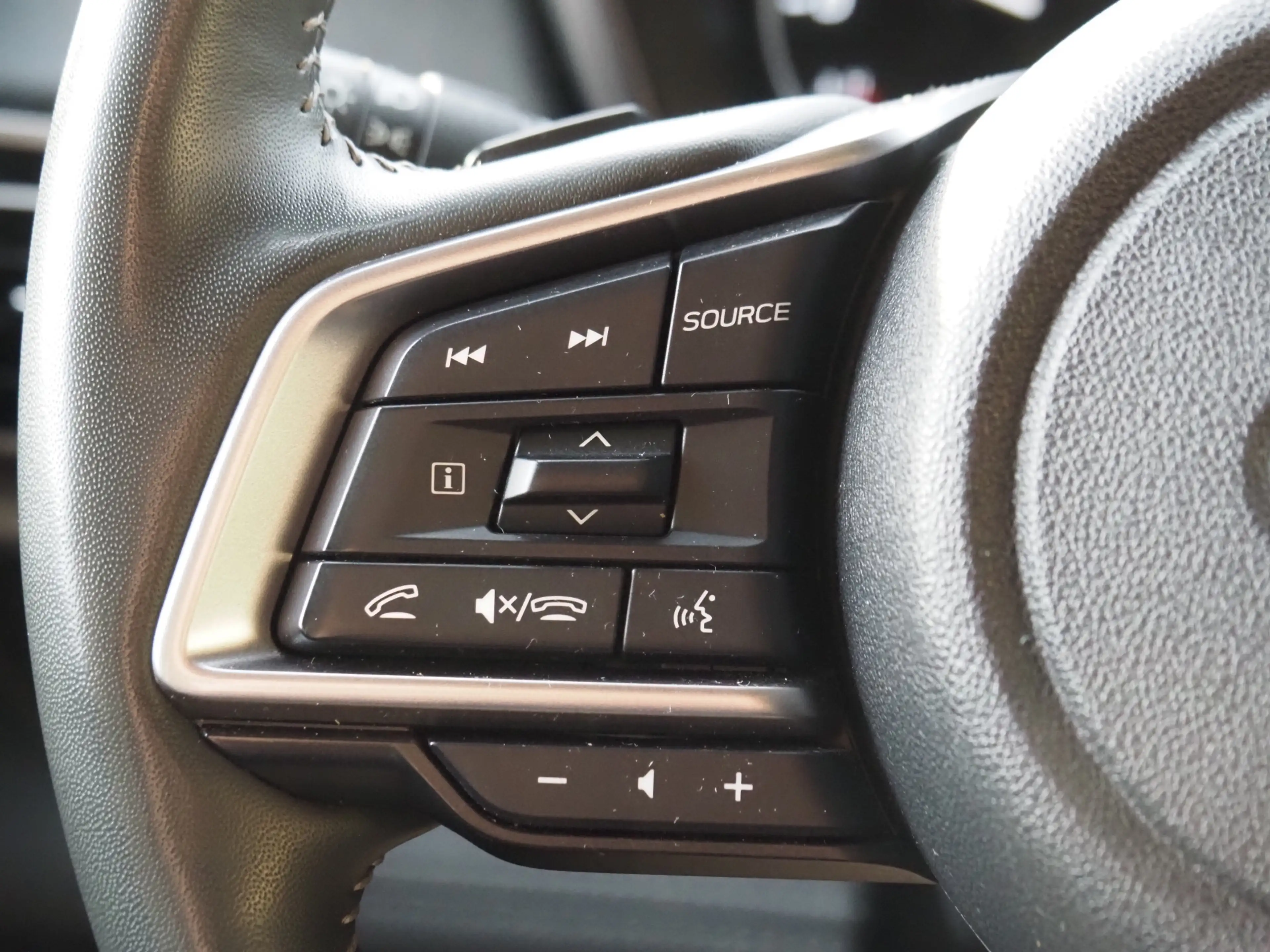 Subaru OUTBACK 2.5i Premium AWD — photo 27