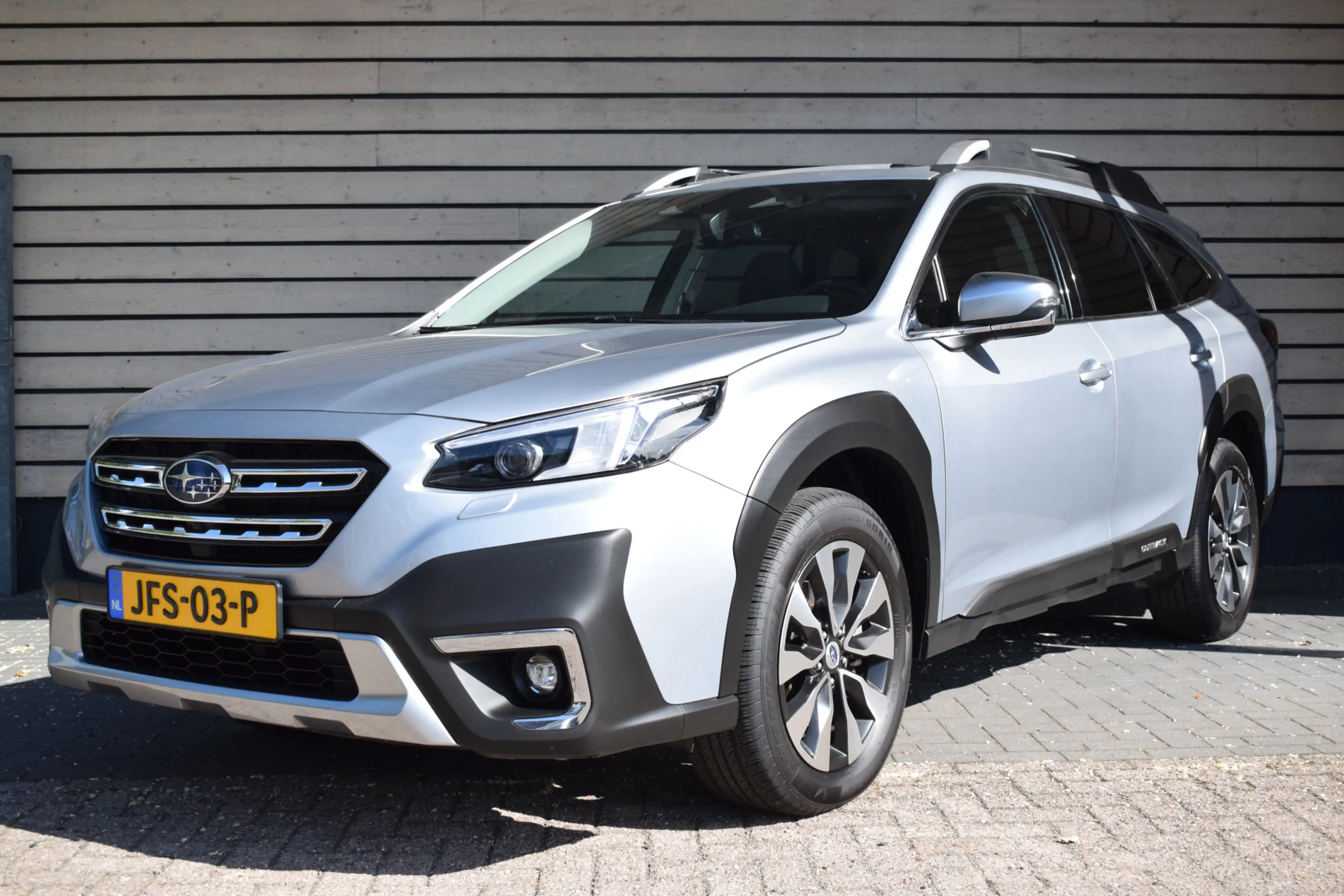 Subaru OUTBACK 2.5i Premium AWD — photo 2