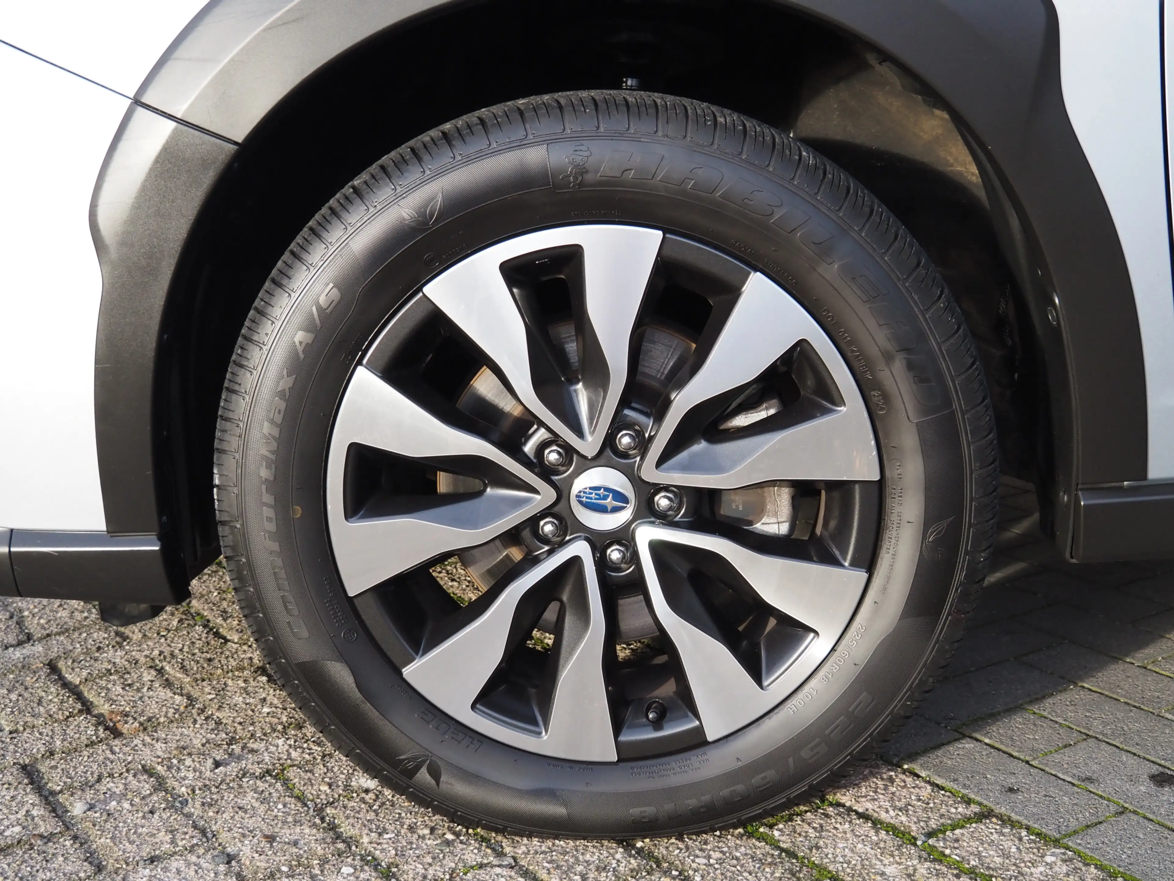 Subaru OUTBACK 2.5i Premium AWD — photo 17