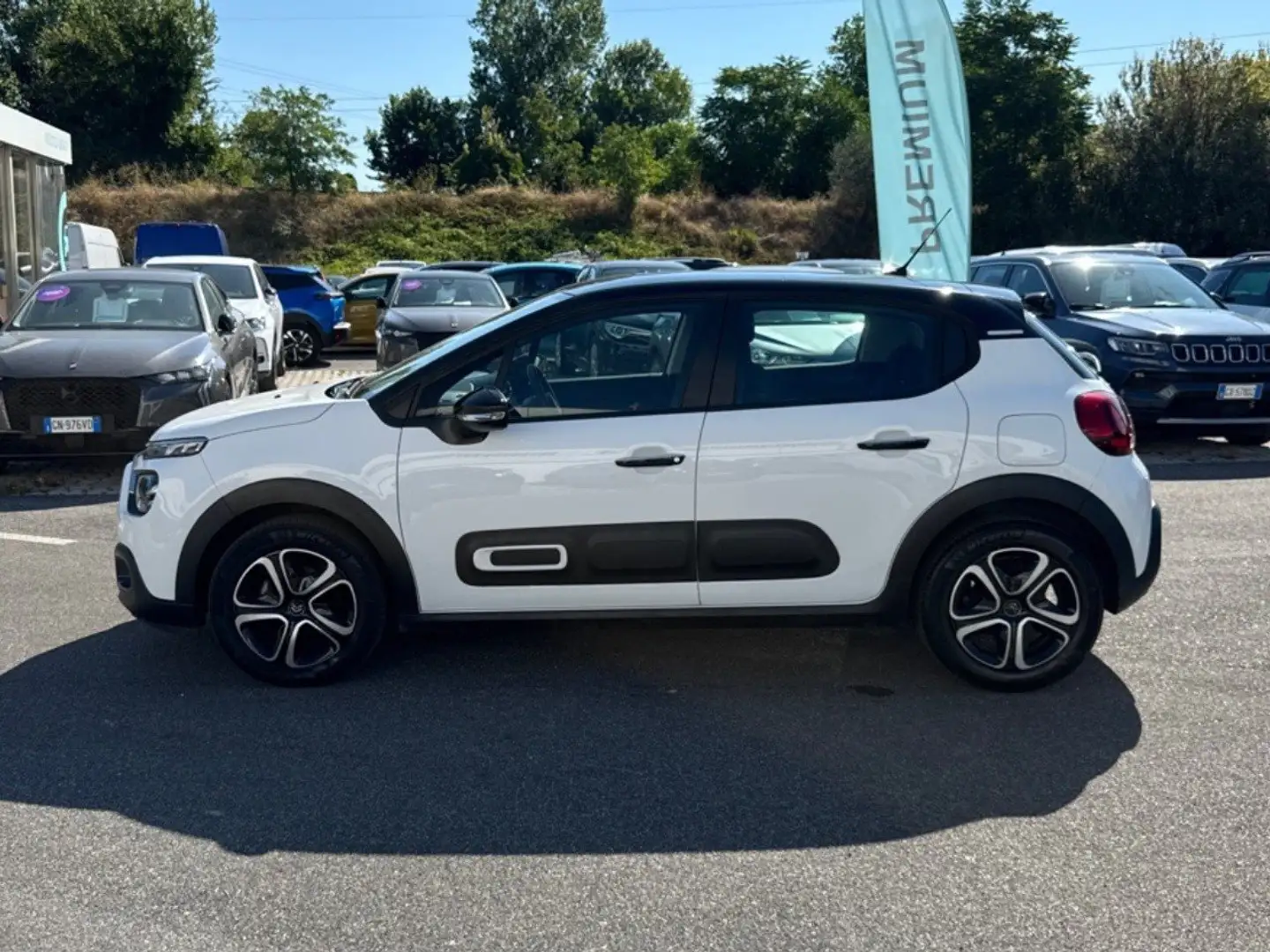 Citroen C3 PureTech 83 S&S Shine Wit - 2